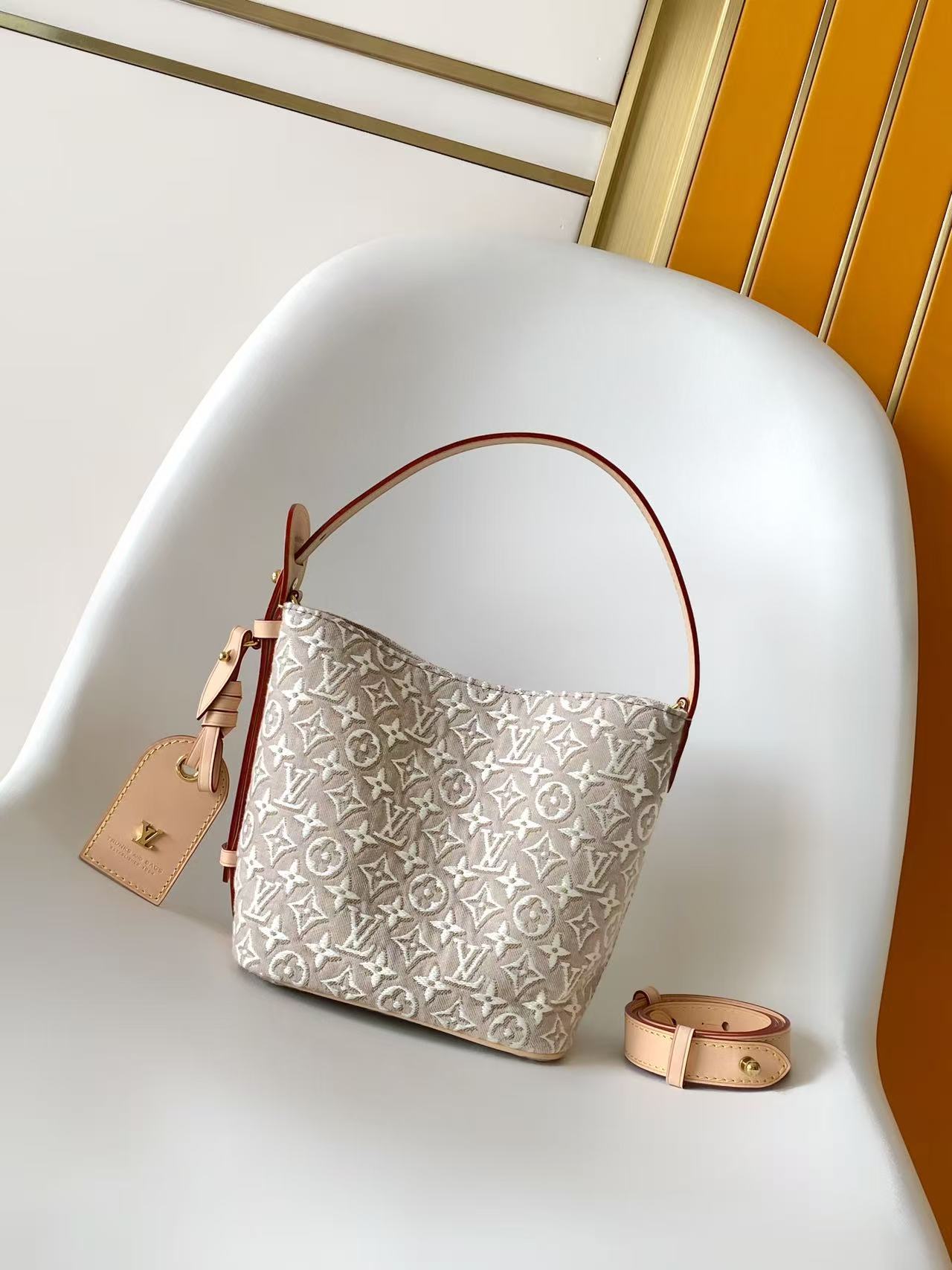 Cheap Louis Vuitton AAA Quality Handbags in 210797, $80 USD- [IB210797] - Replica Louis Vuitton AAA Quality Handbags