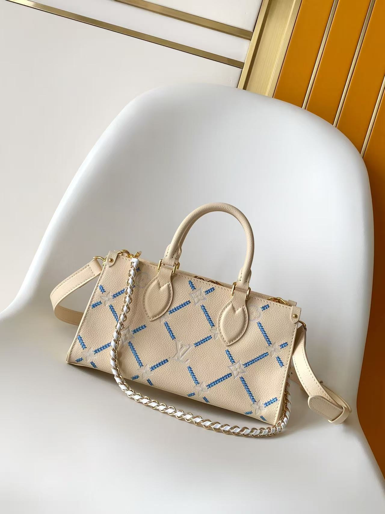 Cheap Louis Vuitton AAA Quality Handbags in 210798, $85 USD- [IB210798] - Replica Louis Vuitton AAA Quality Handbags