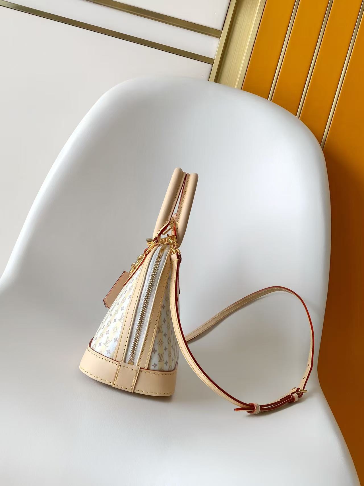Cheap Louis Vuitton AAA Quality Handbags in 210806, $80 USD- [IB210806] - Replica Louis Vuitton AAA Quality Handbags