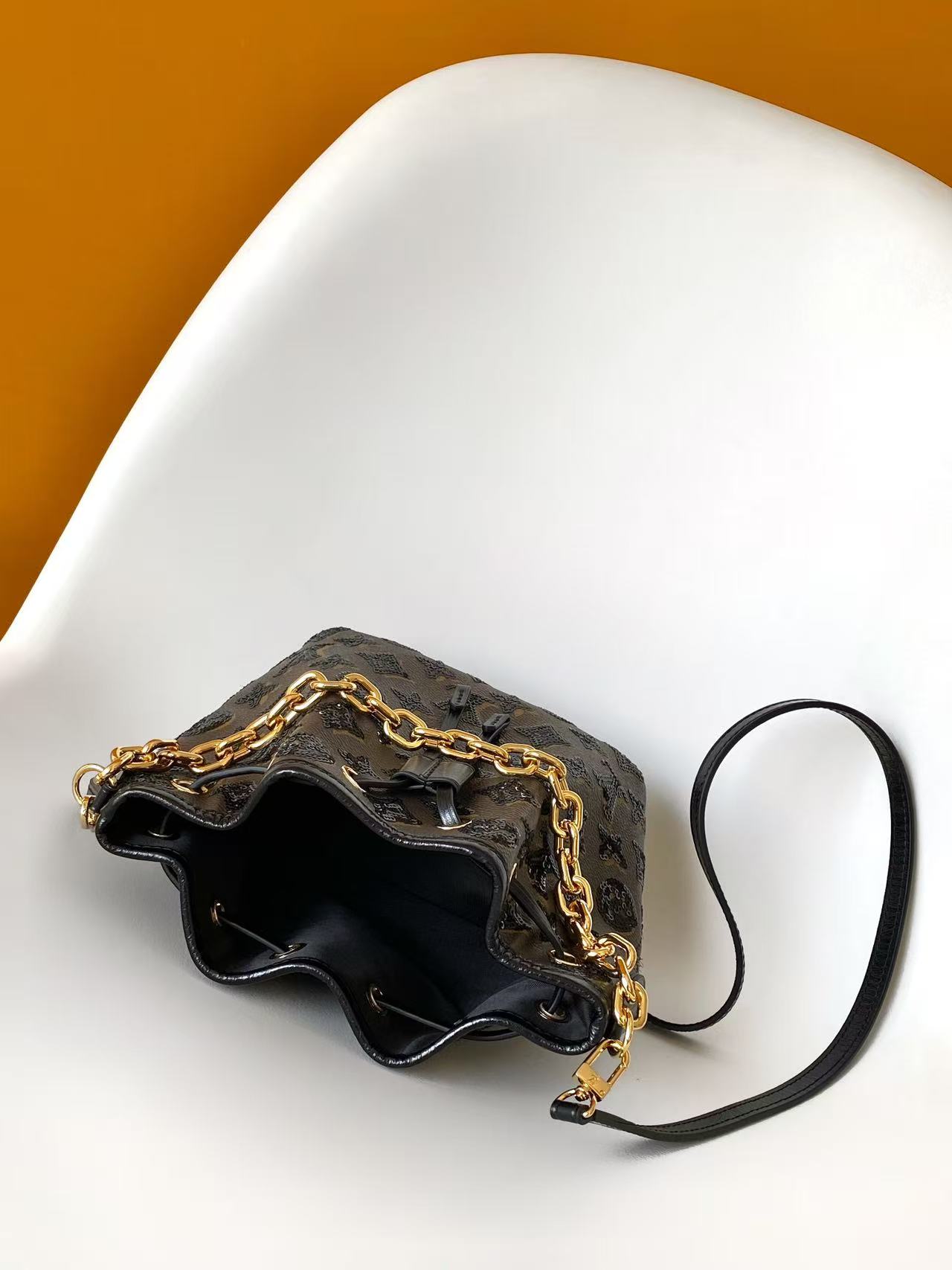 Cheap Louis Vuitton AAA Quality Handbags in 210822, $85 USD- [IB210822] - Replica Louis Vuitton AAA Quality Handbags