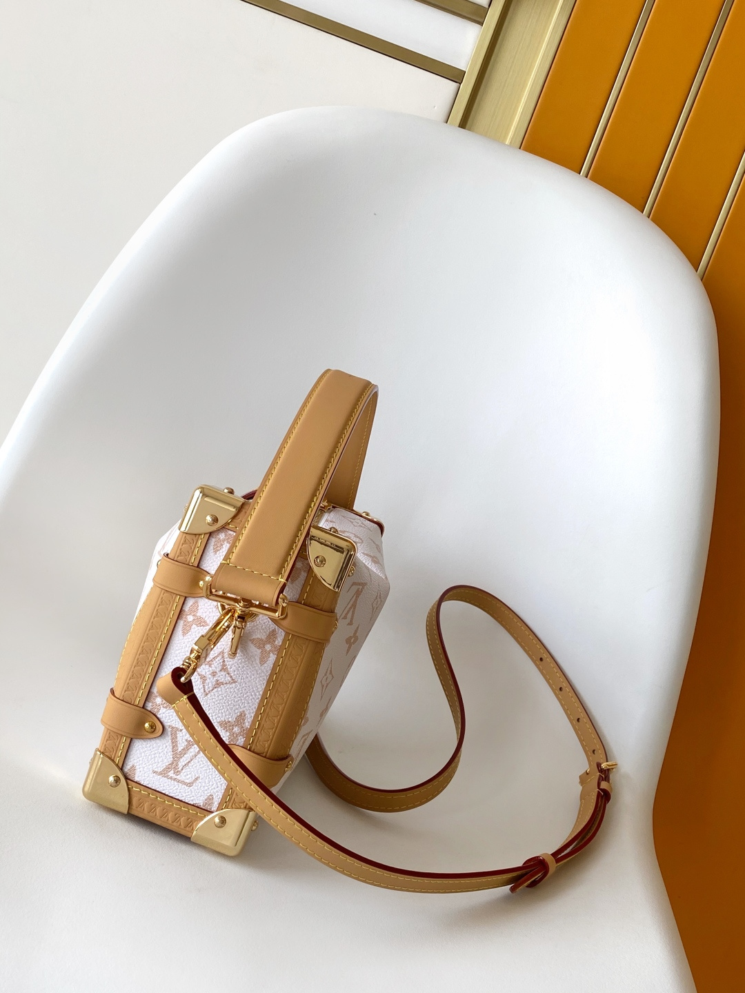 Cheap Louis Vuitton AAA Quality Handbags in 210834, $90 USD- [IB210834] - Replica Louis Vuitton AAA Quality Handbags