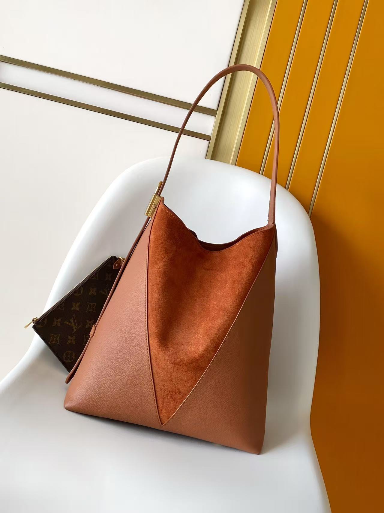 Cheap Louis Vuitton AAA Quality Handbags in 210846, $110 USD- [IB210846] - Replica Louis Vuitton AAA Quality Handbags