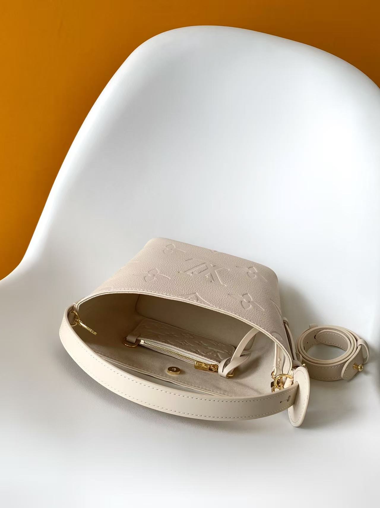 Cheap Louis Vuitton AAA Quality Handbags in 210850, $75 USD- [IB210850] - Replica Louis Vuitton AAA Quality Handbags