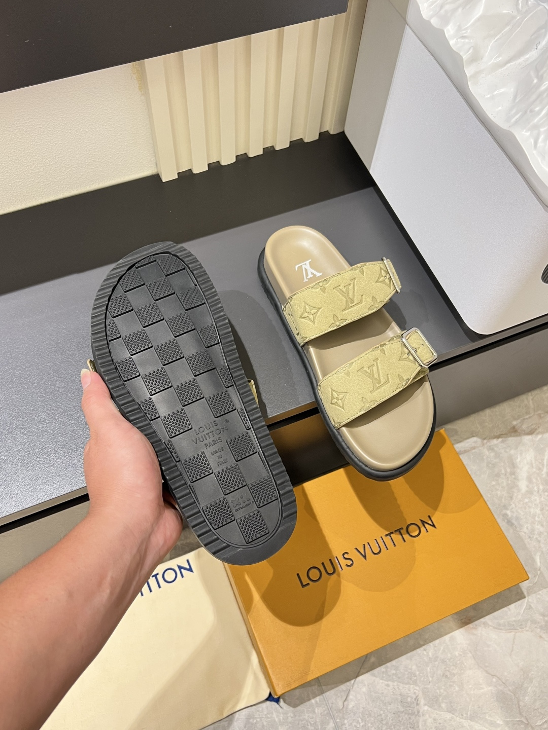 Cheap Louis Vuitton Slippers For Men in 211227, $50 USD- [IB211227] - Replica Louis Vuitton Slippers For Men