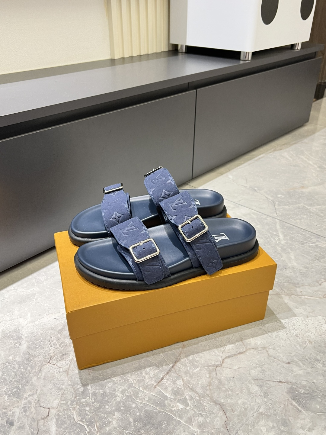 Cheap Louis Vuitton Slippers For Men in 211230, $50 USD- [IB211230] - Replica Louis Vuitton Slippers For Men