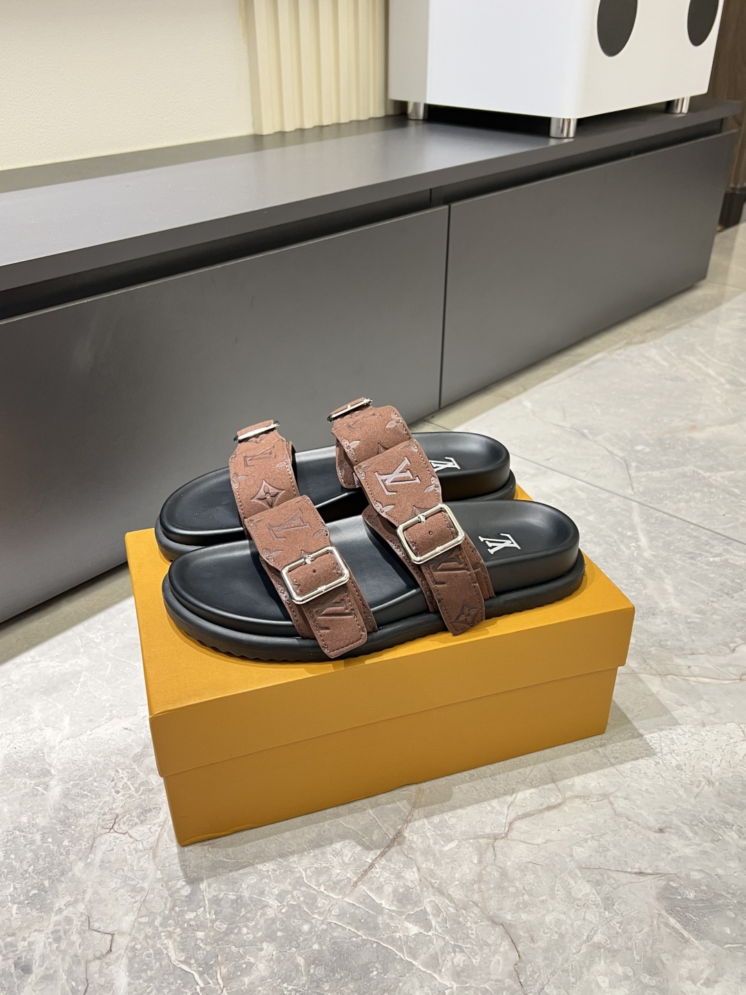Cheap Louis Vuitton Slippers For Men in 211231, $50 USD- [IB211231] - Replica Louis Vuitton Slippers For Men