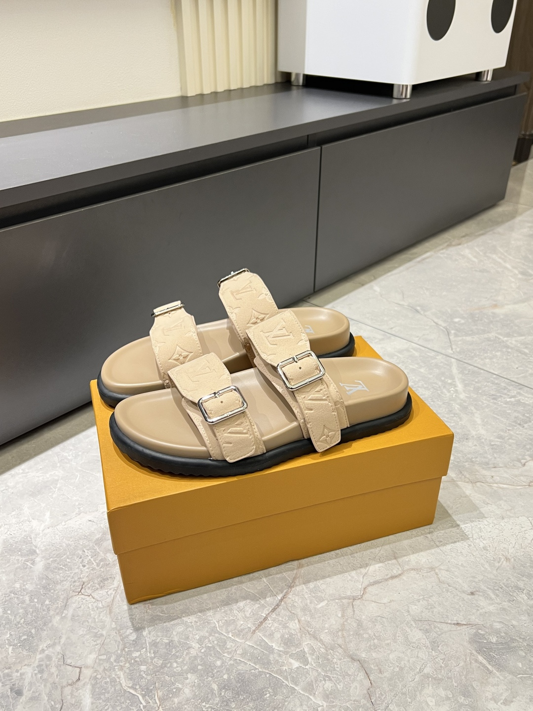 Cheap Louis Vuitton Slippers For Men in 211234, $50 USD- [IB211234] - Replica Louis Vuitton Slippers For Men