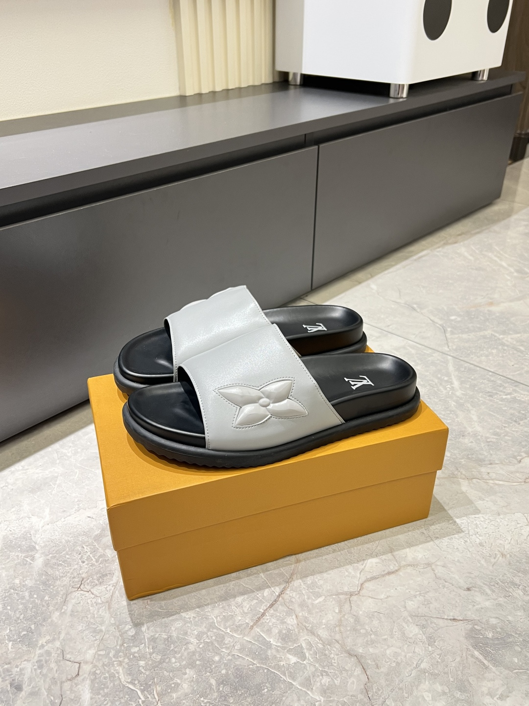 Cheap Louis Vuitton Slippers For Men in 211275, $45 USD- [IB211275] - Replica Louis Vuitton Slippers For Men
