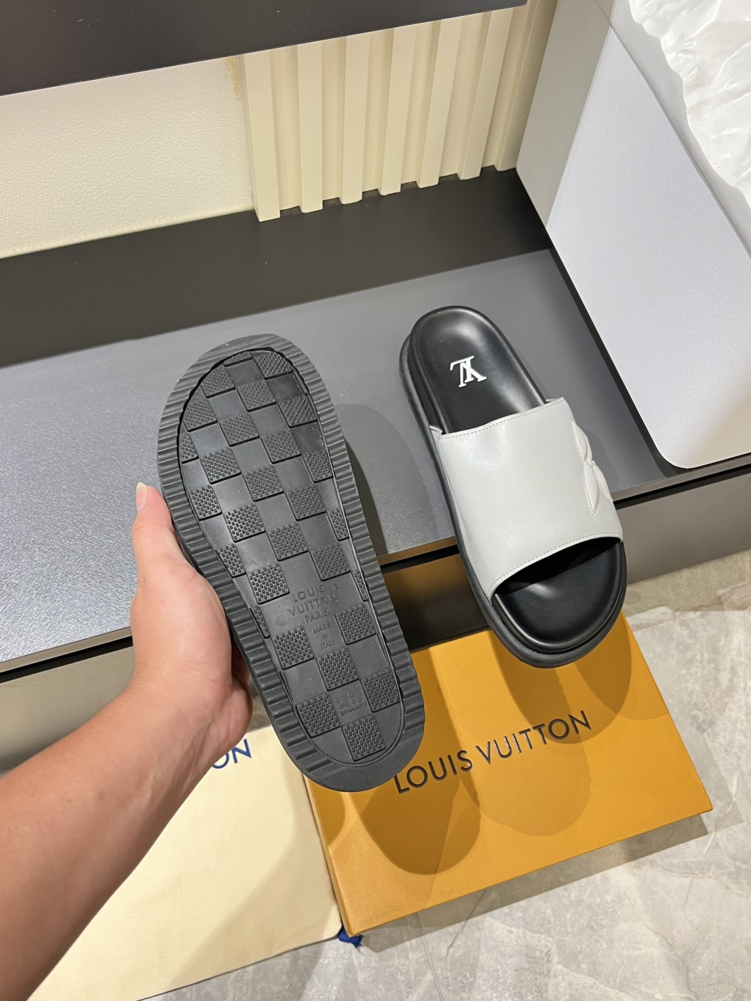 Cheap Louis Vuitton Slippers For Men in 211275, $45 USD- [IB211275] - Replica Louis Vuitton Slippers For Men