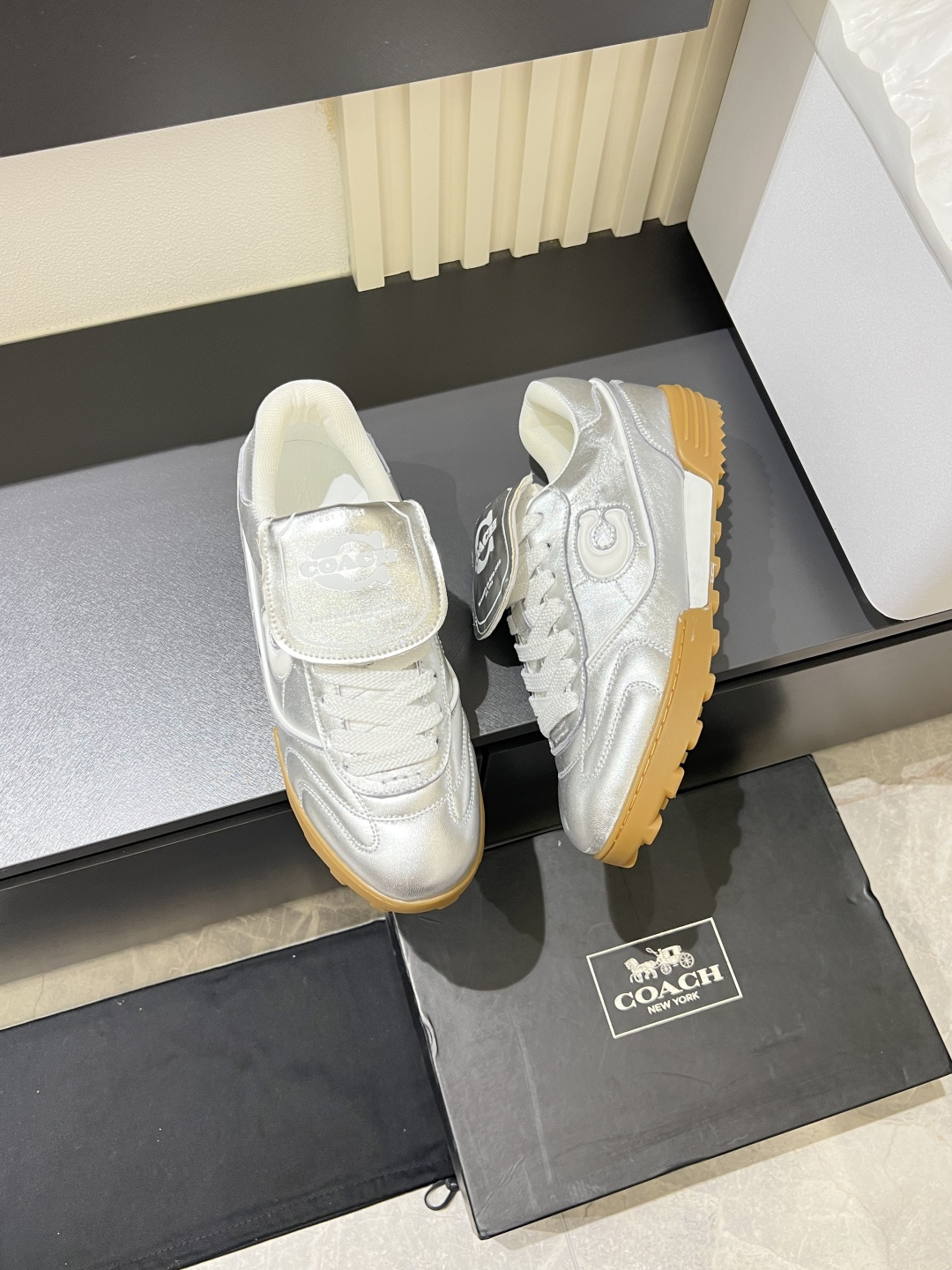 Cheap Coach Sneakers in 211304, $95 USD- [IB211304] - Replica Coach Sneakers