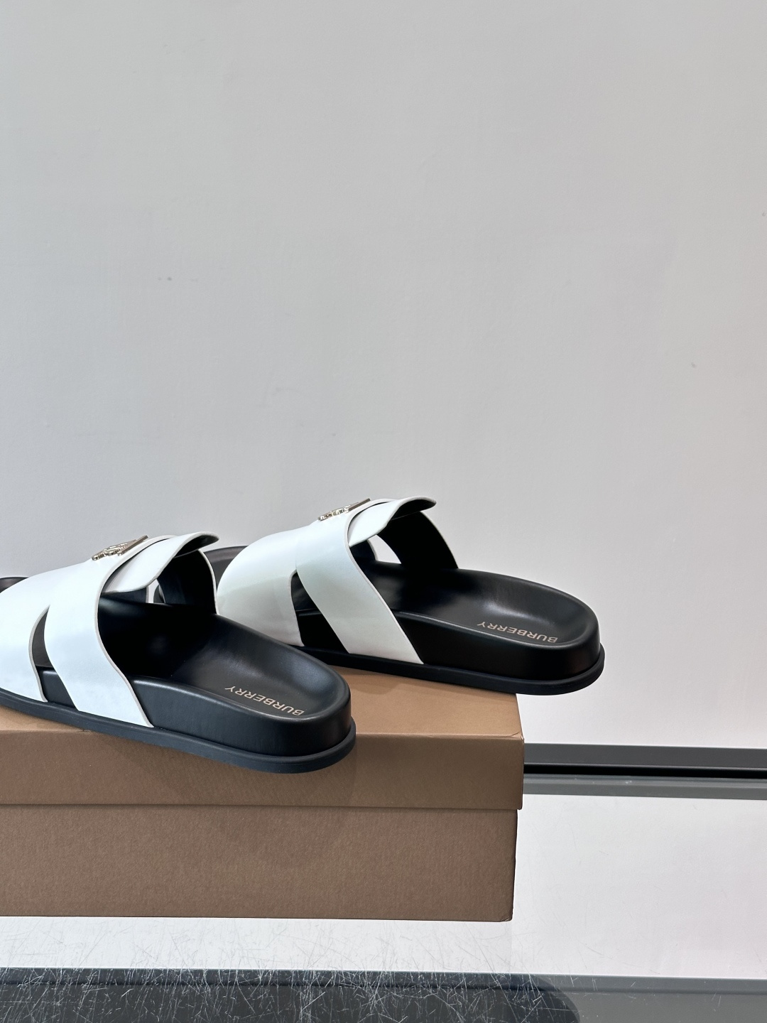 Cheap Burberry Slippers For Men in 211337, $95 USD- [IB211337] - Replica Burberry Slippers For Men