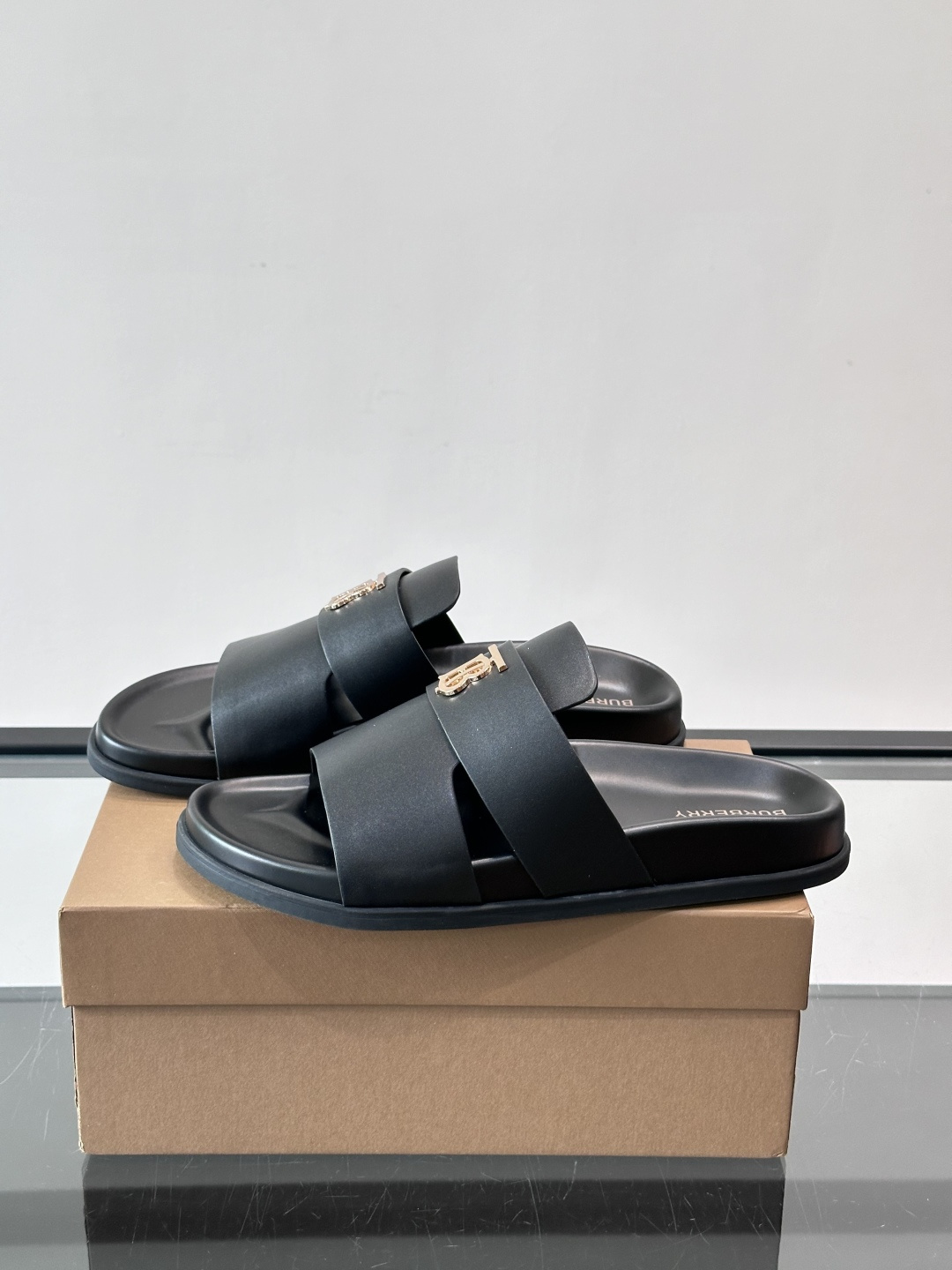 Cheap Burberry Slippers For Men in 211338, $95 USD- [IB211338] - Replica Burberry Slippers For Men