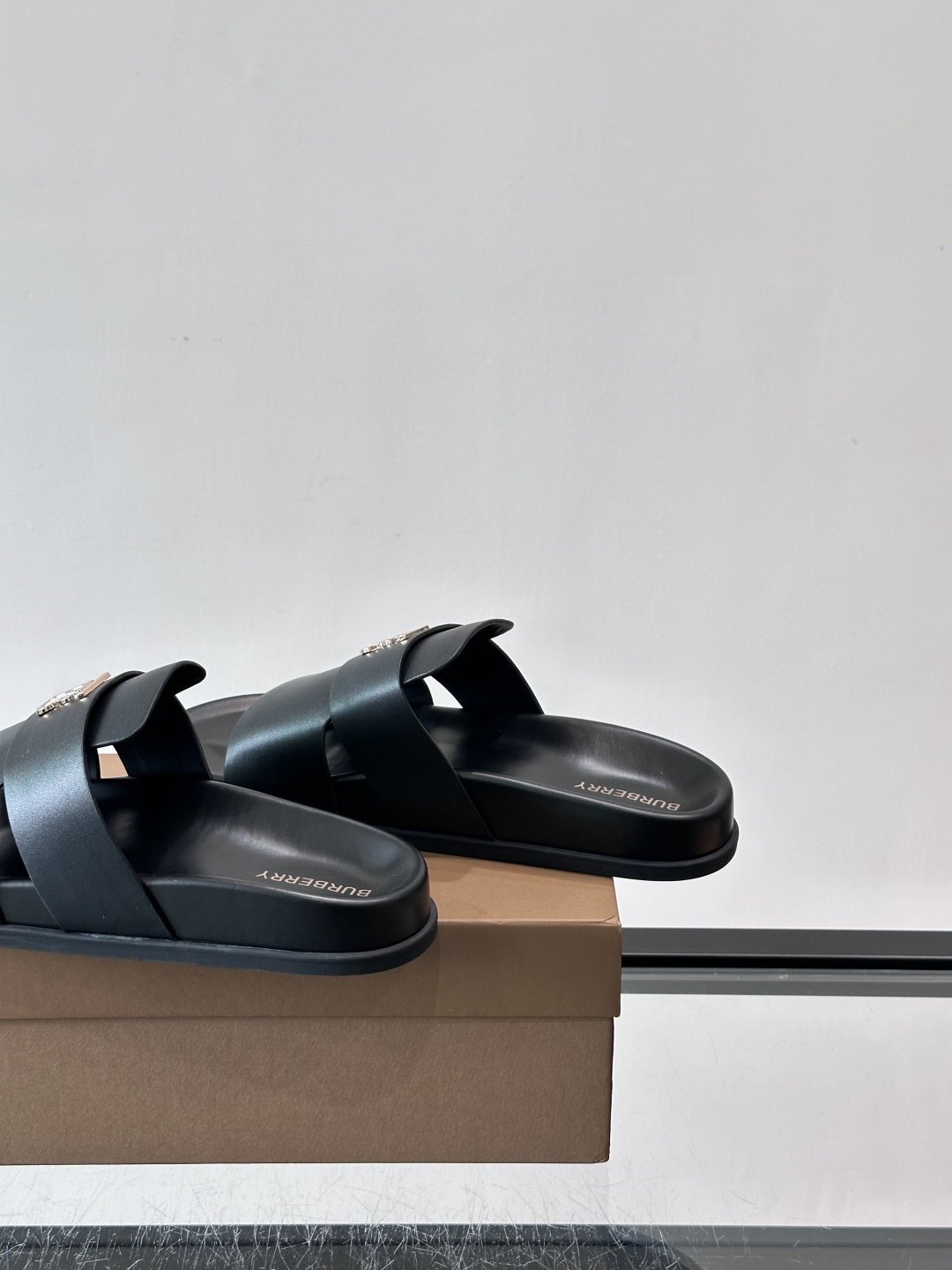 Cheap Burberry Slippers For Men in 211338, $95 USD- [IB211338] - Replica Burberry Slippers For Men