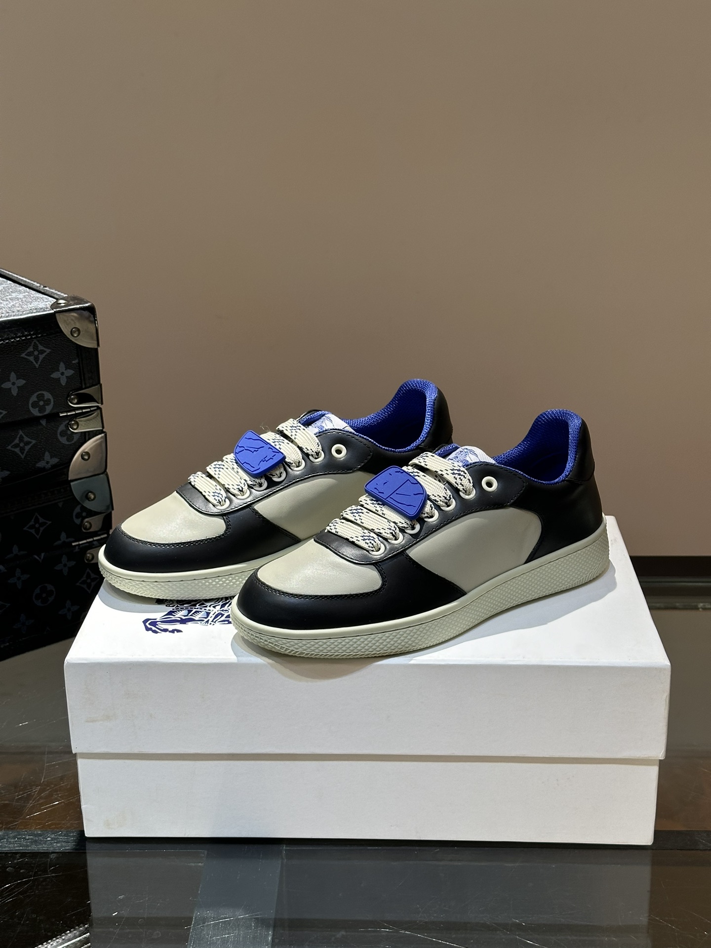 Cheap Burberry Sneakers For Men in 211346, $95 USD- [IB211346] - Replica Burberry Sneakers For Men