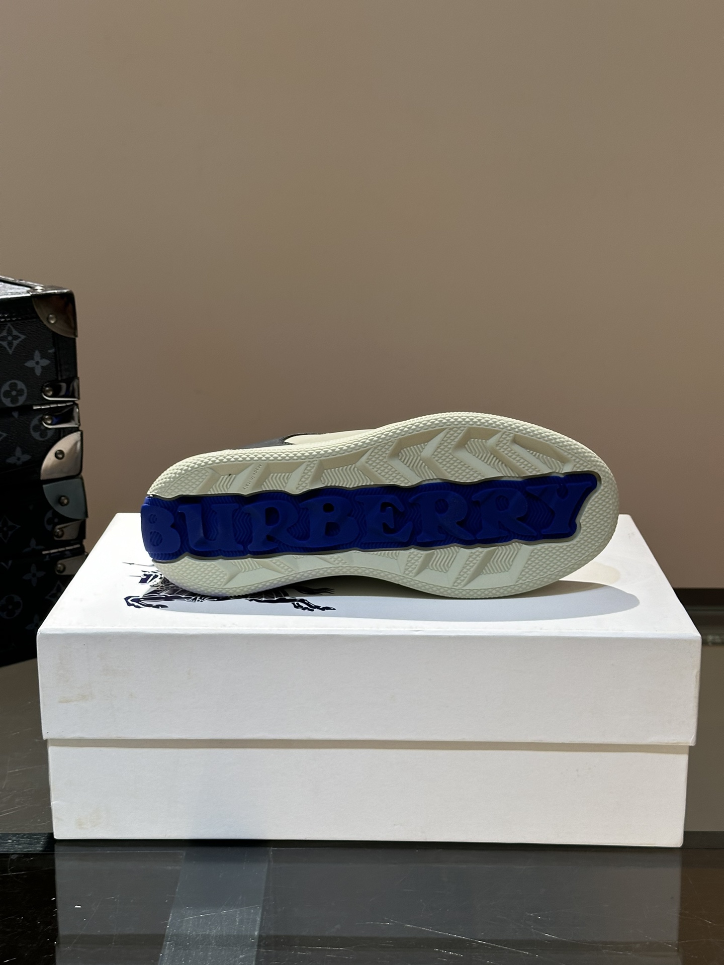 Cheap Burberry Sneakers For Men in 211346, $95 USD- [IB211346] - Replica Burberry Sneakers For Men