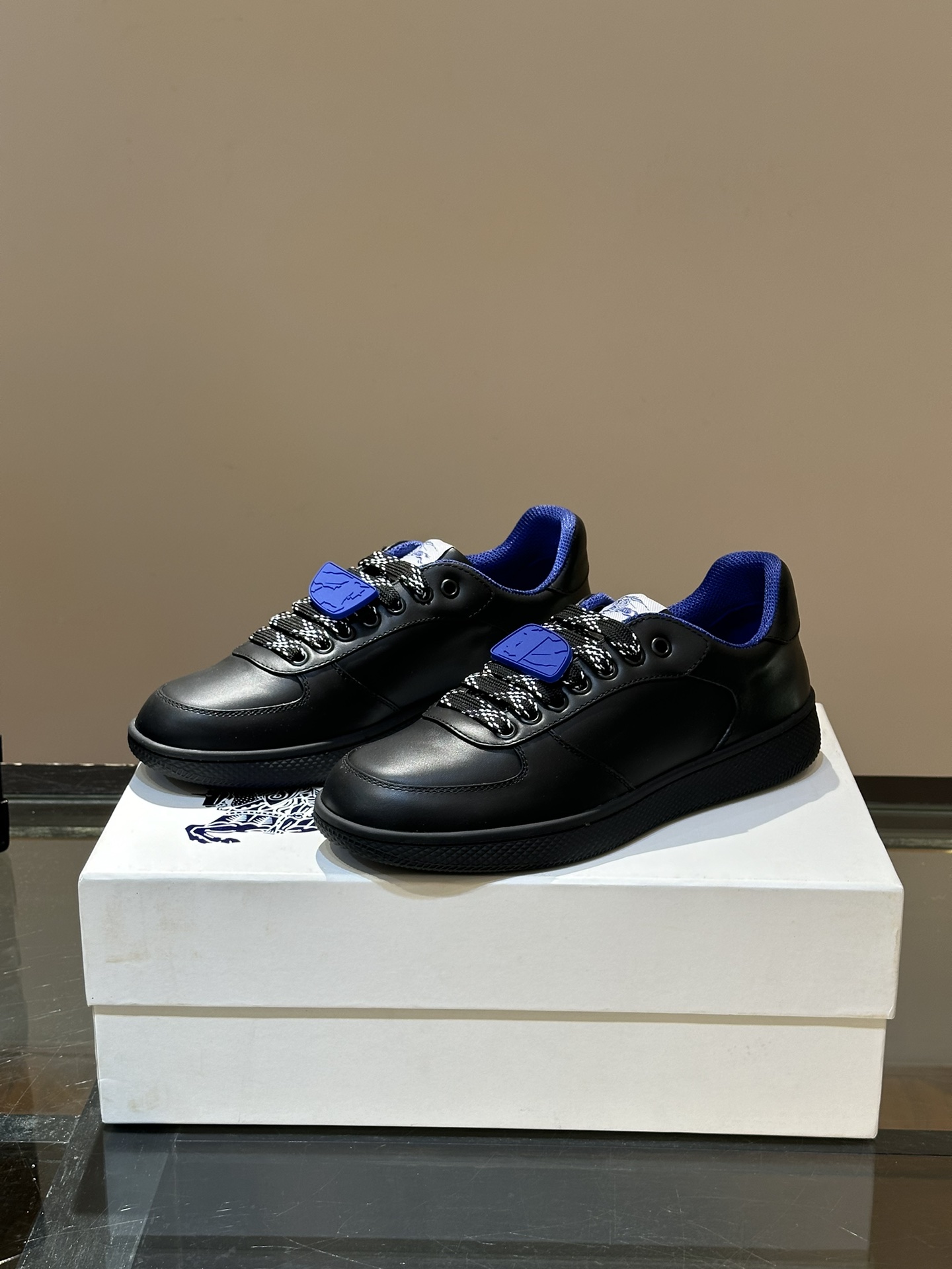 Cheap Burberry Sneakers For Men in 211347, $95 USD- [IB211347] - Replica Burberry Sneakers For Men