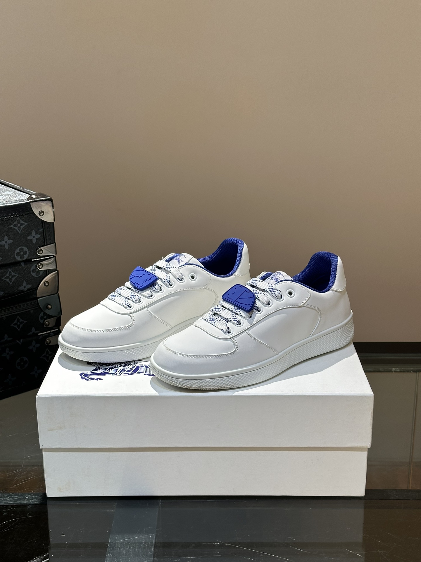 Cheap Burberry Sneakers For Men in 211348, $95 USD- [IB211348] - Replica Burberry Sneakers For Men