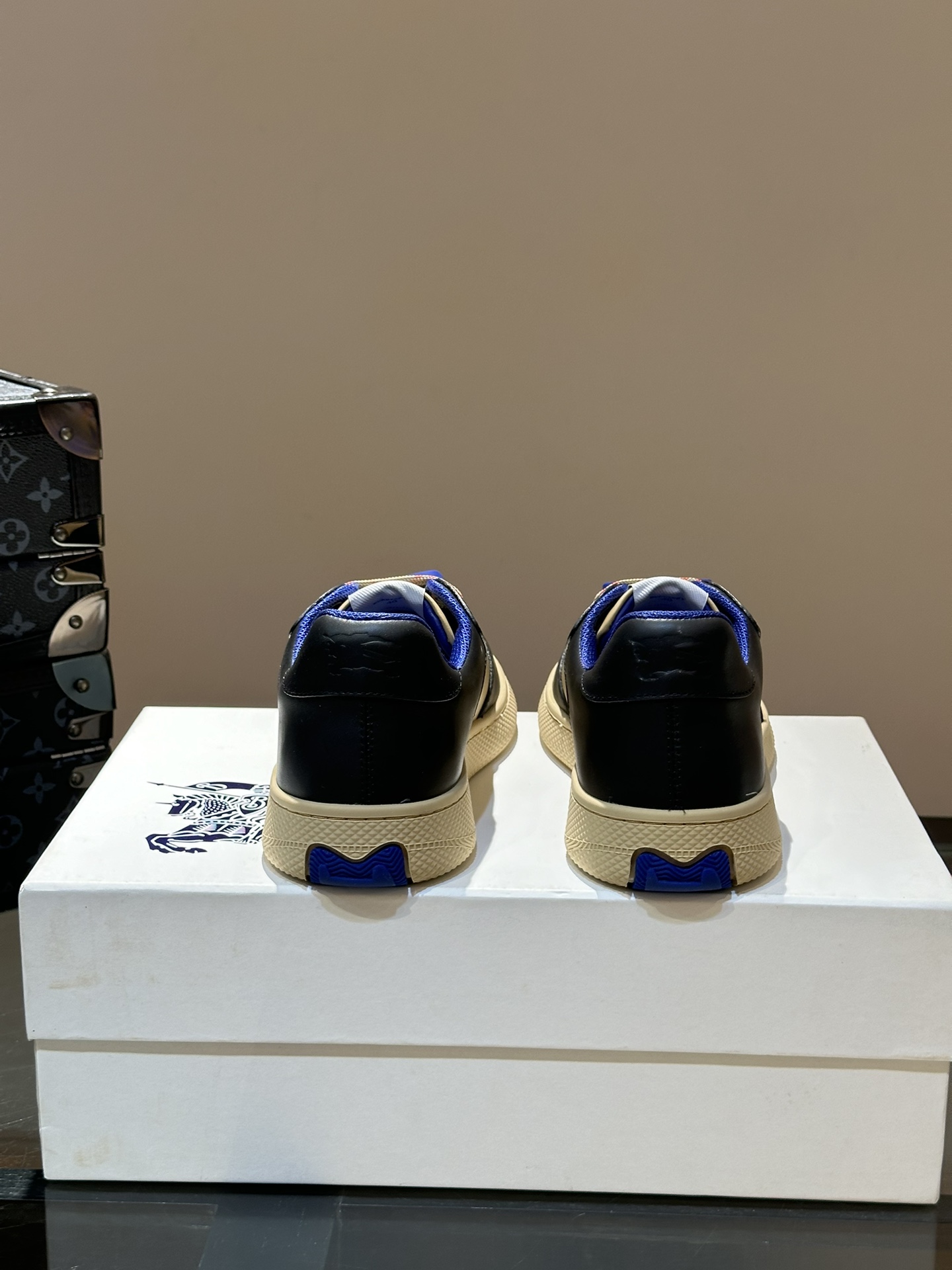 Cheap Burberry Sneakers For Men in 211349, $95 USD- [IB211349] - Replica Burberry Sneakers For Men