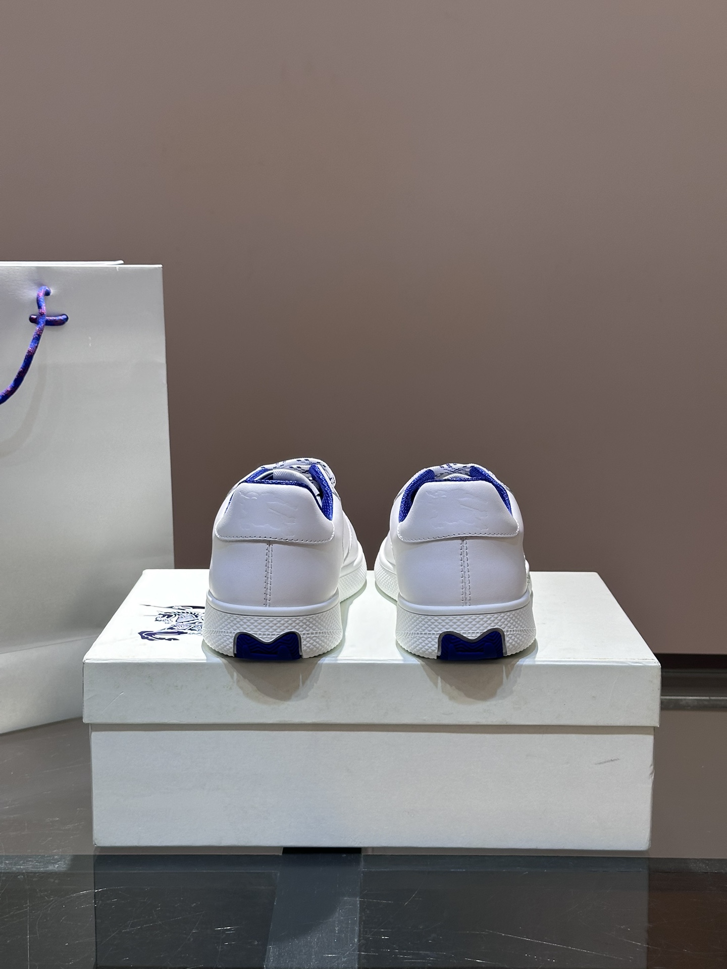 Cheap Burberry Sneakers For Men in 211350, $95 USD- [IB211350] - Replica Burberry Sneakers For Men