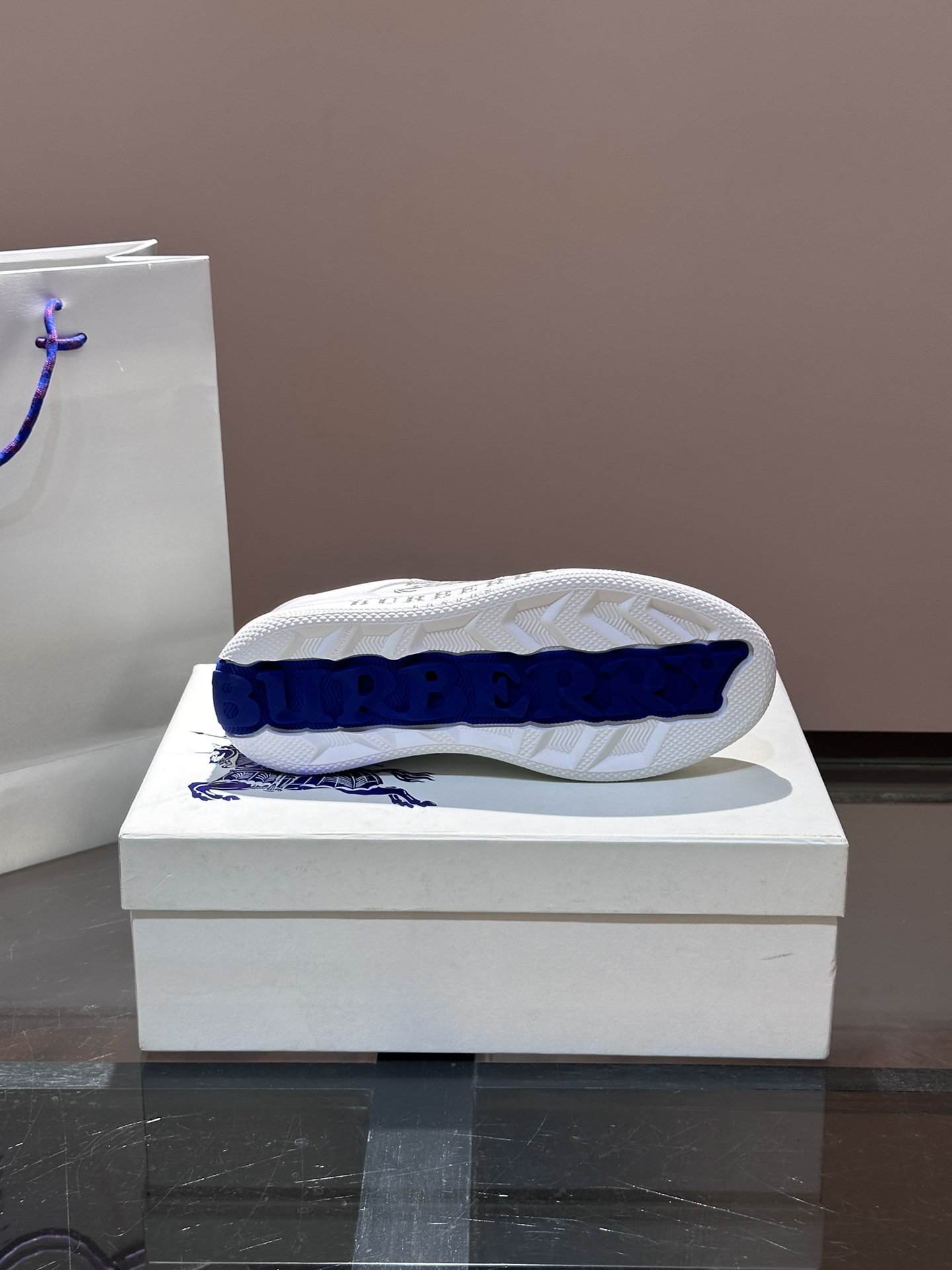 Cheap Burberry Sneakers For Men in 211350, $95 USD- [IB211350] - Replica Burberry Sneakers For Men