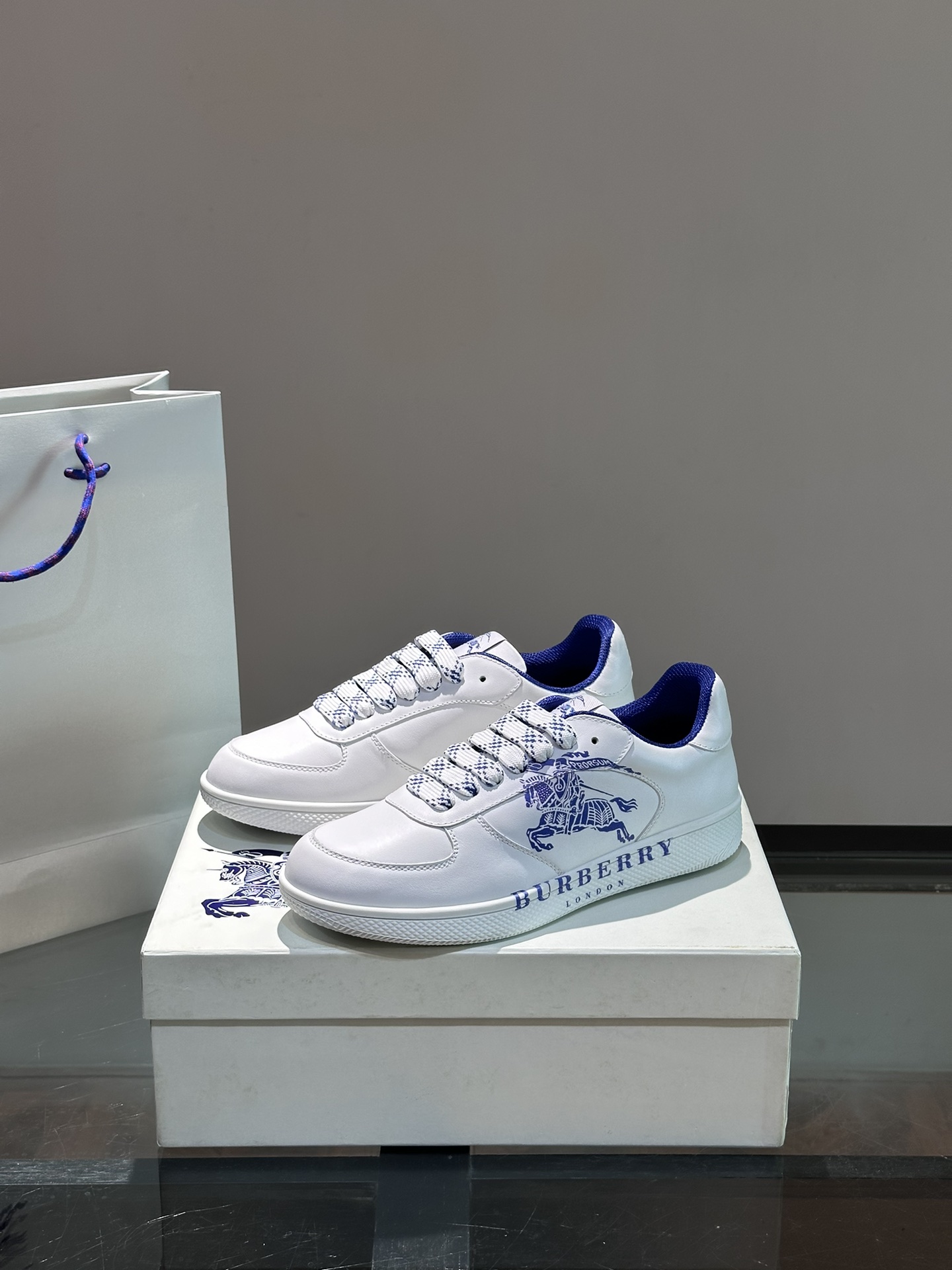Cheap Burberry Sneakers For Men in 211351, $95 USD- [IB211351] - Replica Burberry Sneakers For Men