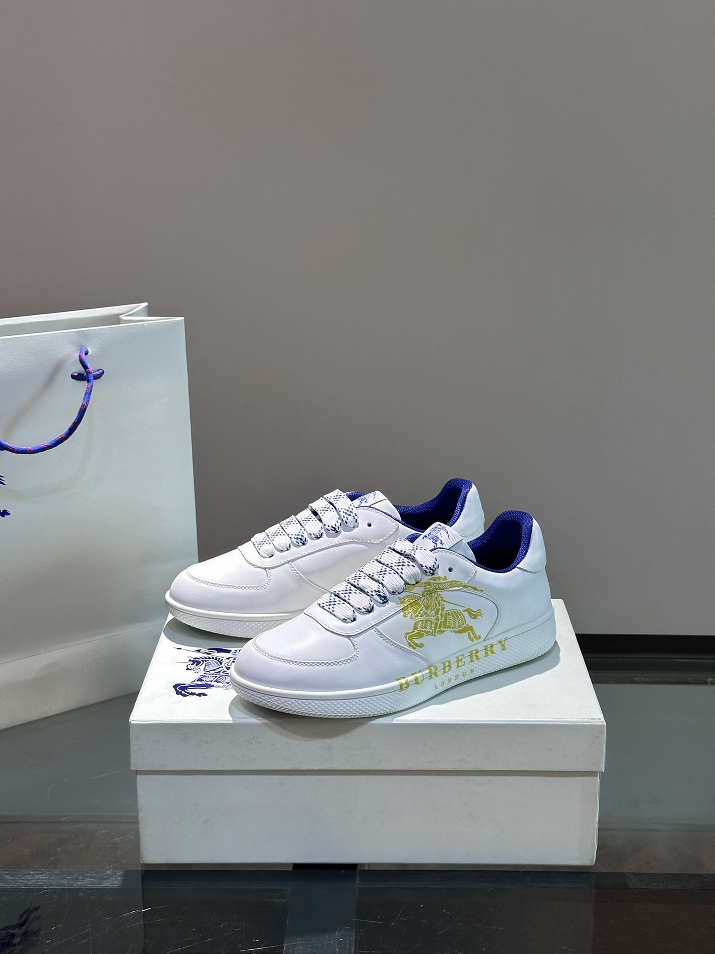 Cheap Burberry Sneakers For Men in 211353, $95 USD- [IB211353] - Replica Burberry Sneakers For Men