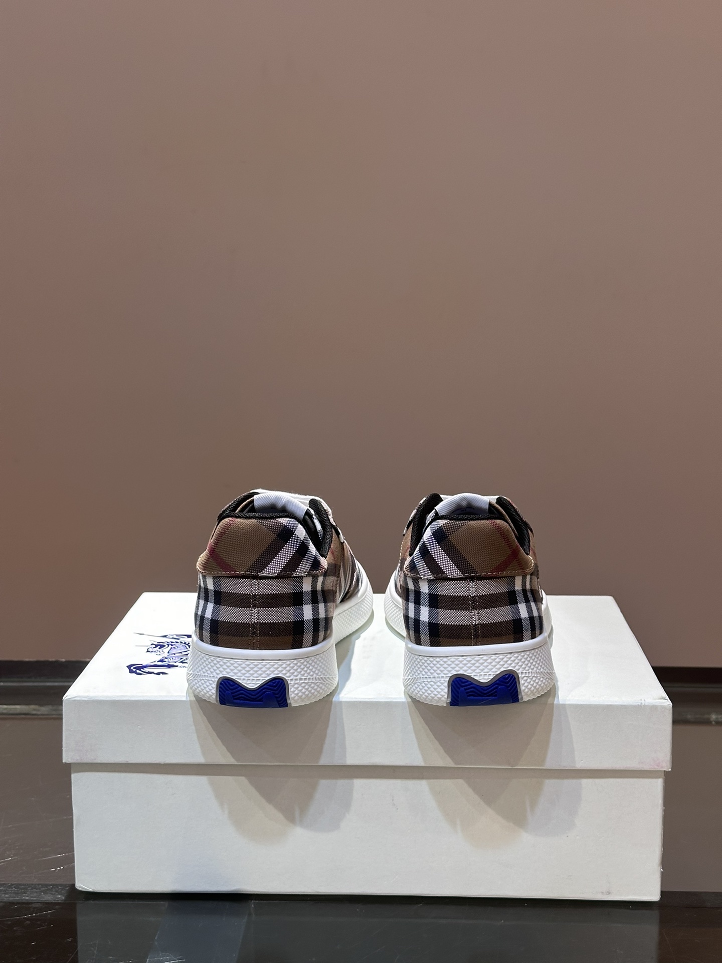 Cheap Burberry Sneakers For Men in 211357, $95 USD- [IB211357] - Replica Burberry Sneakers For Men