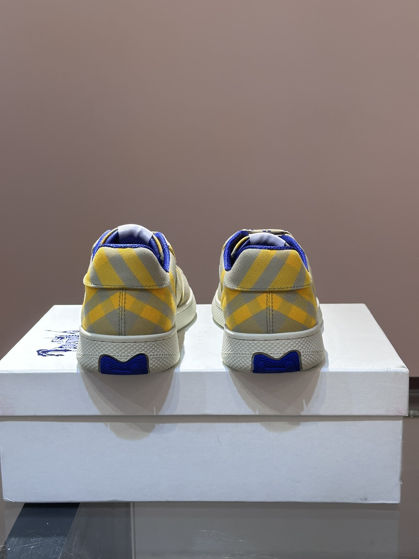 Cheap Burberry Sneakers For Men in 211359, $95 USD- [IB211359] - Replica Burberry Sneakers For Men