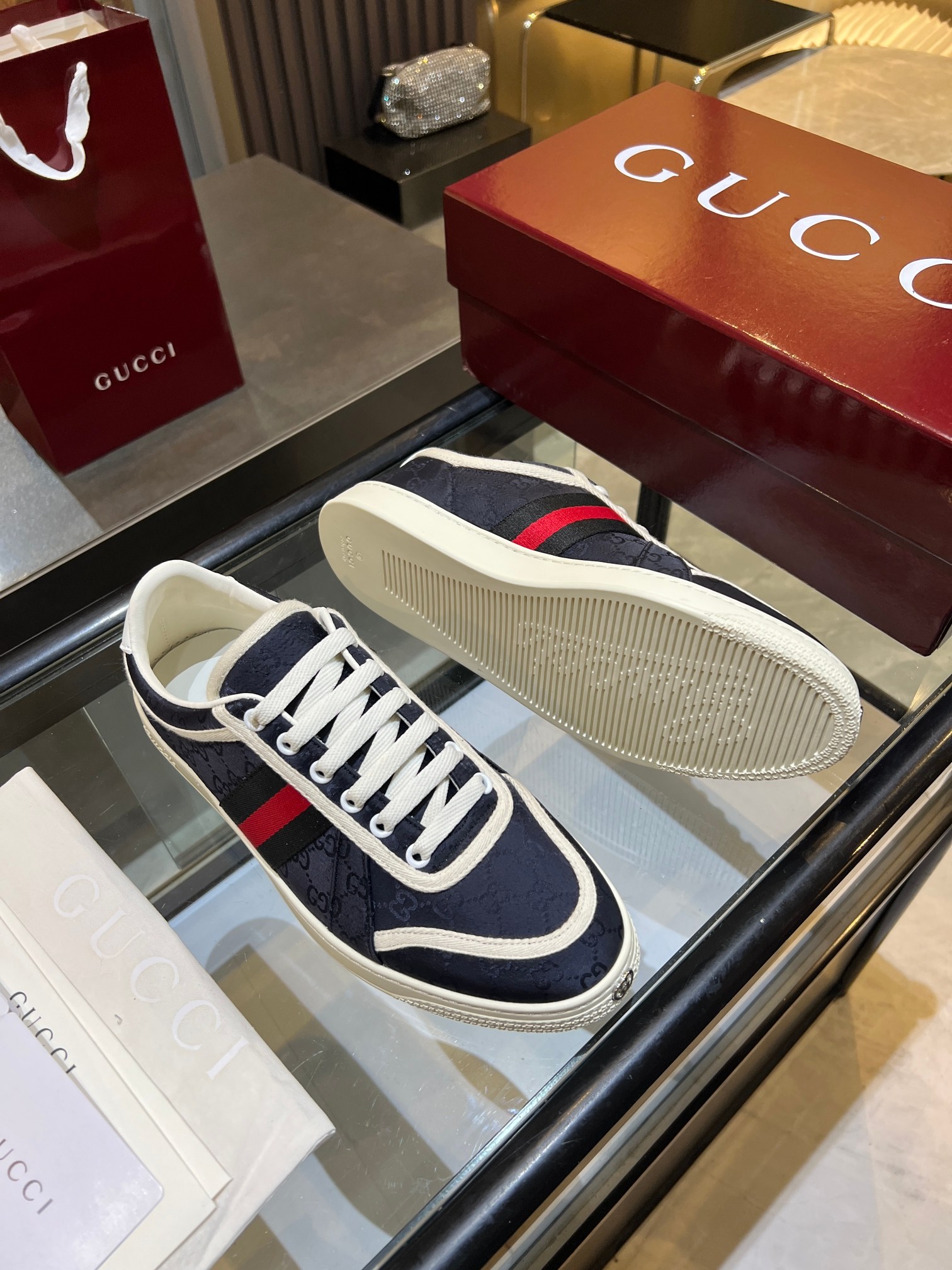 Cheap Gucci Sneakers For Men in 211383, $90 USD- [IB211383] - Replica Gucci Sneakers For Men
