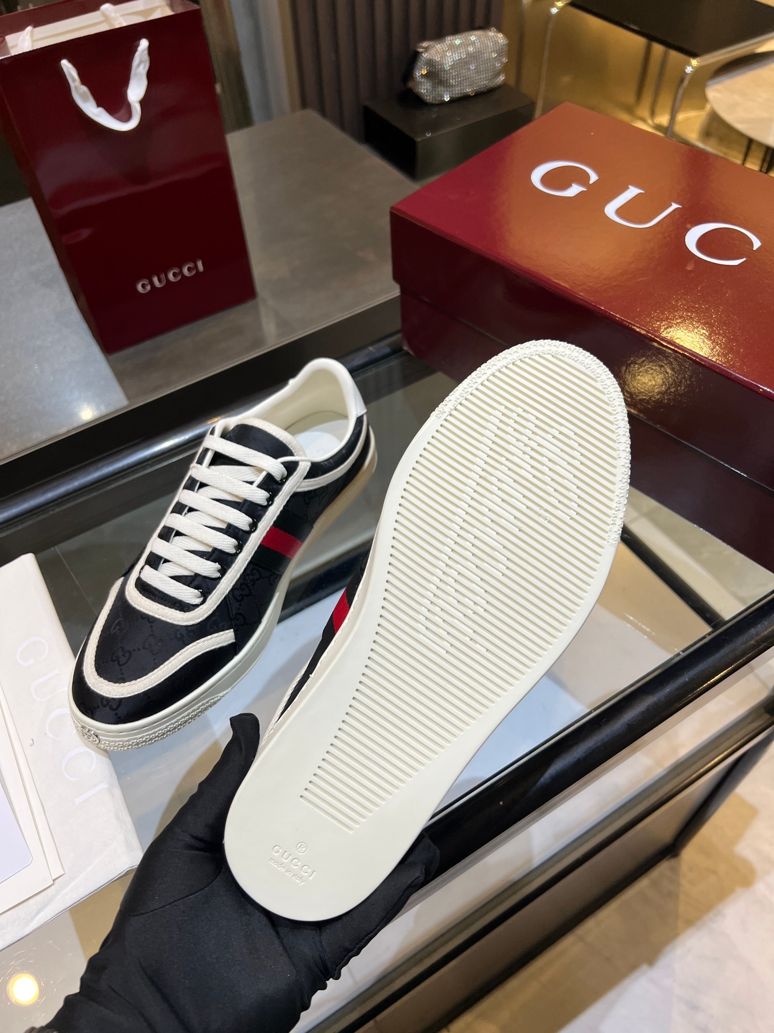 Cheap Gucci Sneakers For Men in 211385, $90 USD- [IB211385] - Replica Gucci Sneakers For Men