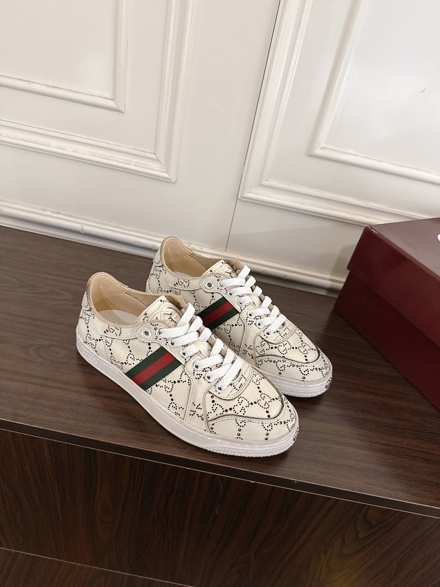 Cheap Gucci Sneakers For Men in 211397, $90 USD- [IB211397] - Replica Gucci Sneakers For Men