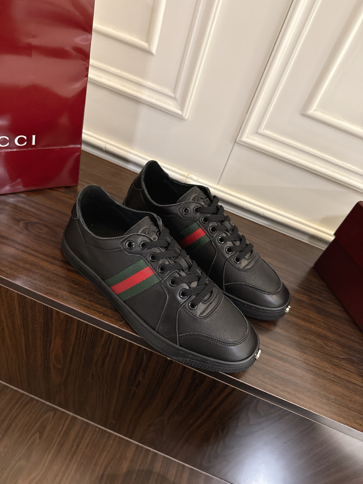 Cheap Gucci Sneakers For Men in 211399, $90 USD- [IB211399] - Replica Gucci Sneakers For Men