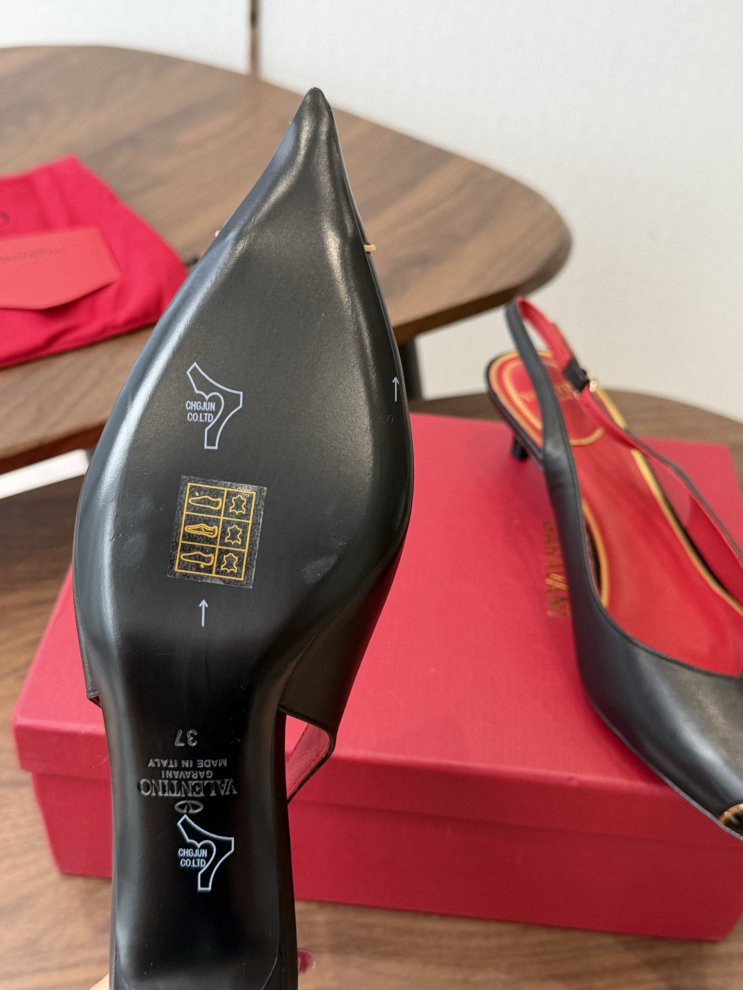 Cheap Valentino Pumps For Women in 211435, $90 USD- [IB211435] - Replica Valentino Pumps For Women