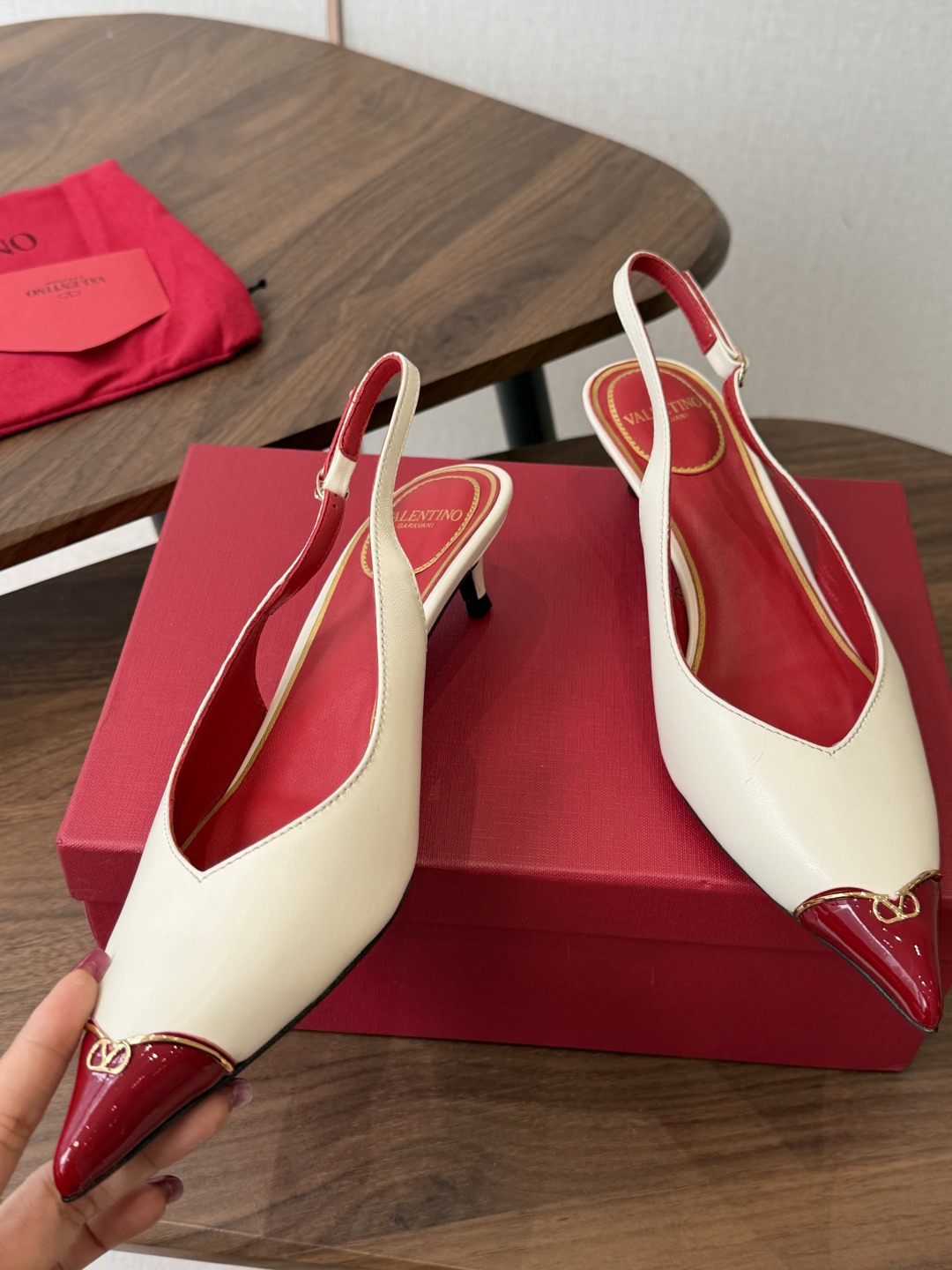 Cheap Valentino Pumps For Women in 211436, $90 USD- [IB211436] - Replica Valentino Pumps For Women