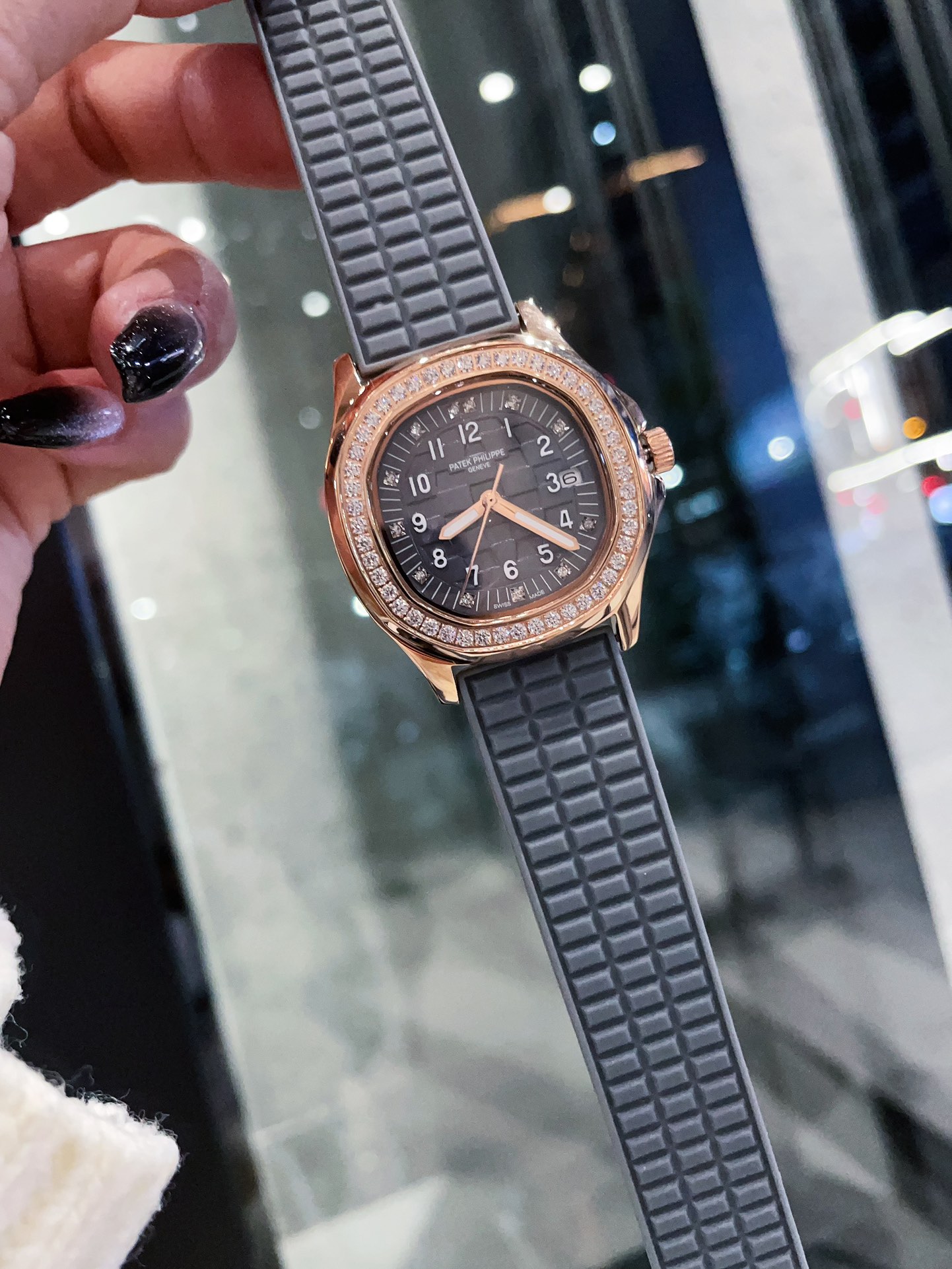 Cheap Patek Philippe AAA Diamond Watches in 211605, $280 USD- [IB211605] - Replica Patek Philippe AAA Diamond Watches