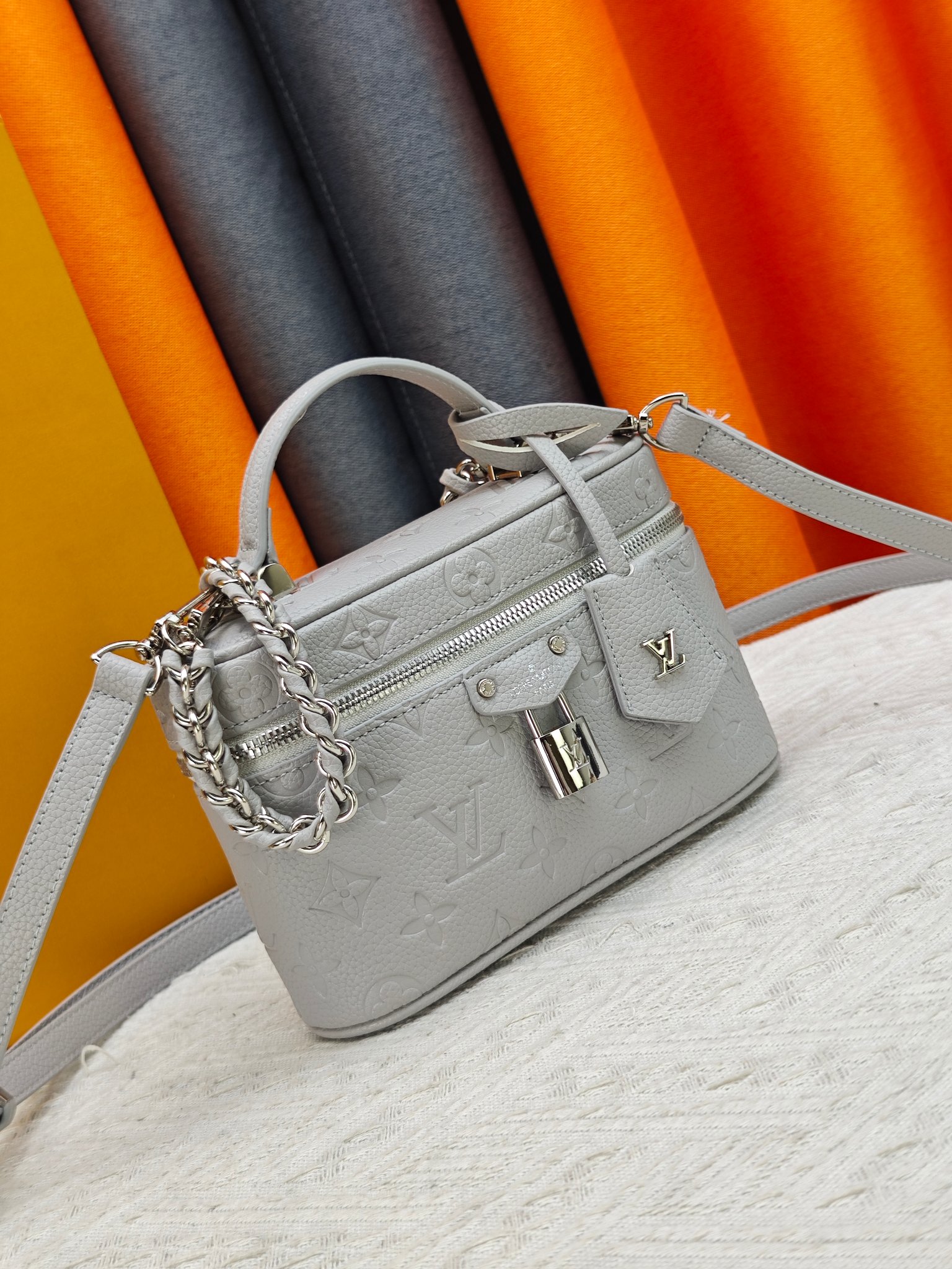 Cheap New Arrivals Louis Vuitton AAA quality Vanity Chain Pouch  in 211829, $75 USD- [IB211829] - Replica Louis Vuitton AAA quality Vanity Pouch