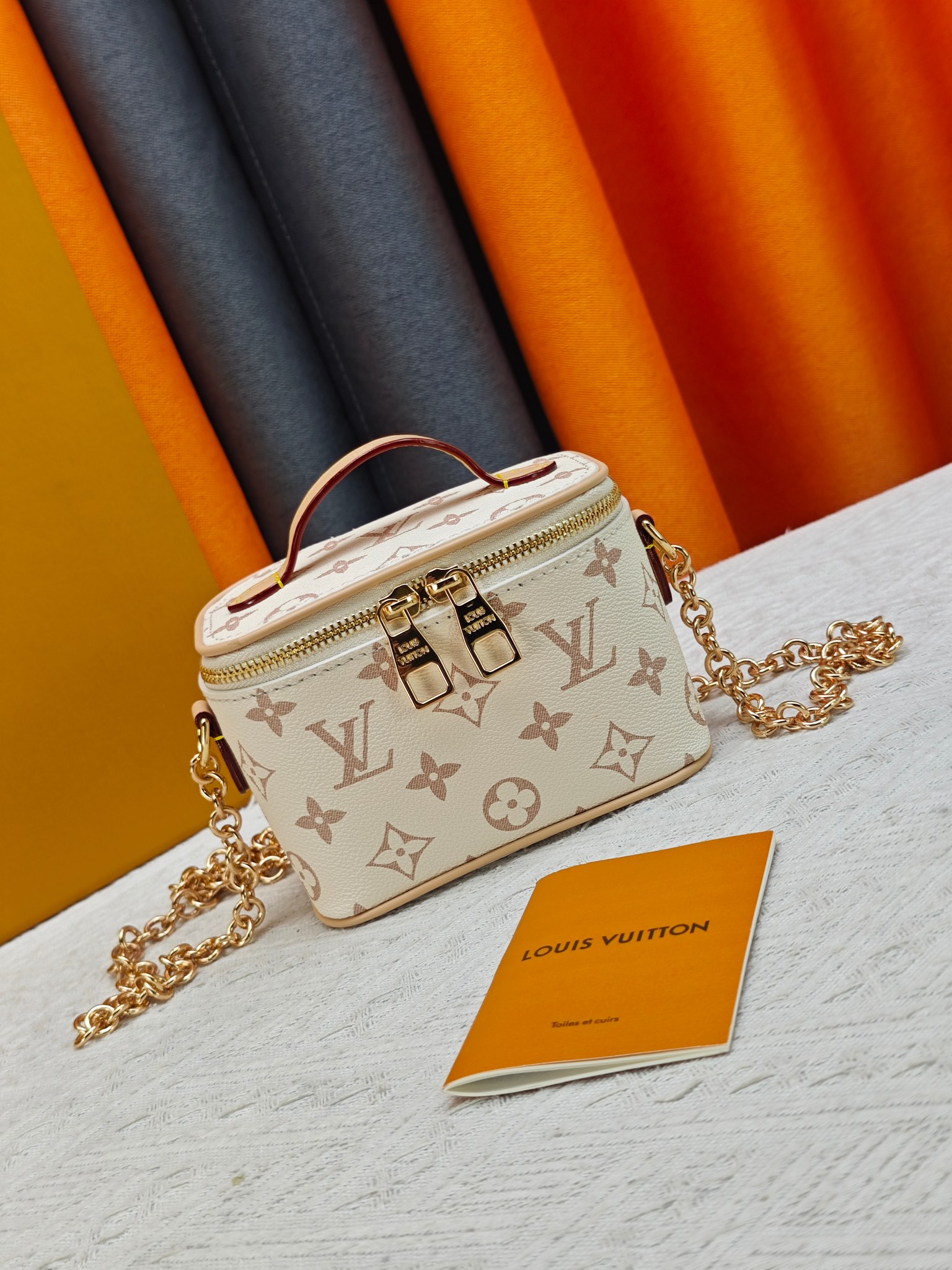 Cheap New Arrivals Louis Vuitton AAA quality Vanity Chain Pouch  in 211833, $70 USD- [IB211833] - Replica Louis Vuitton AAA quality Vanity Pouch