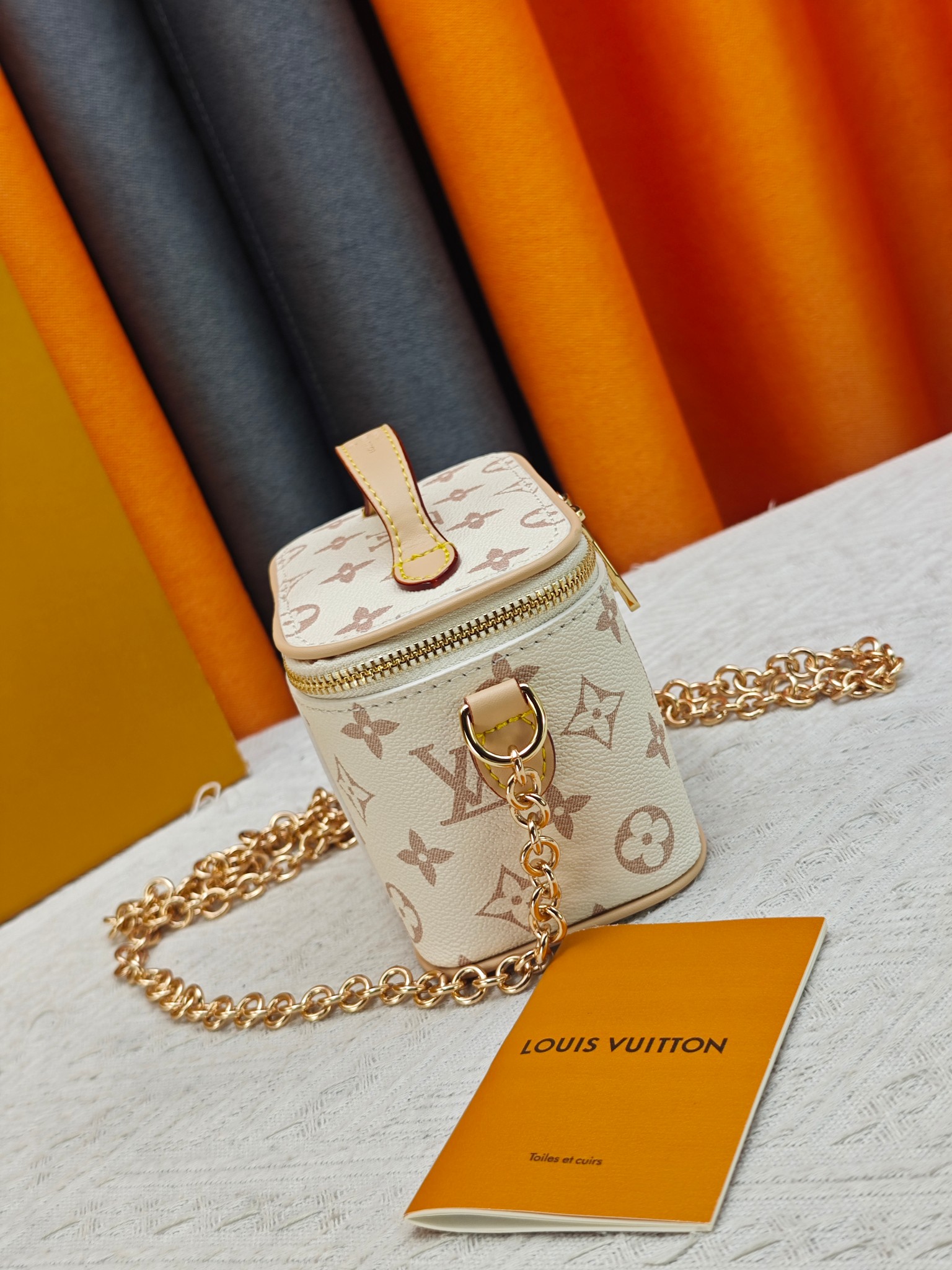Cheap New Arrivals Louis Vuitton AAA quality Vanity Chain Pouch  in 211833, $70 USD- [IB211833] - Replica Louis Vuitton AAA quality Vanity Pouch