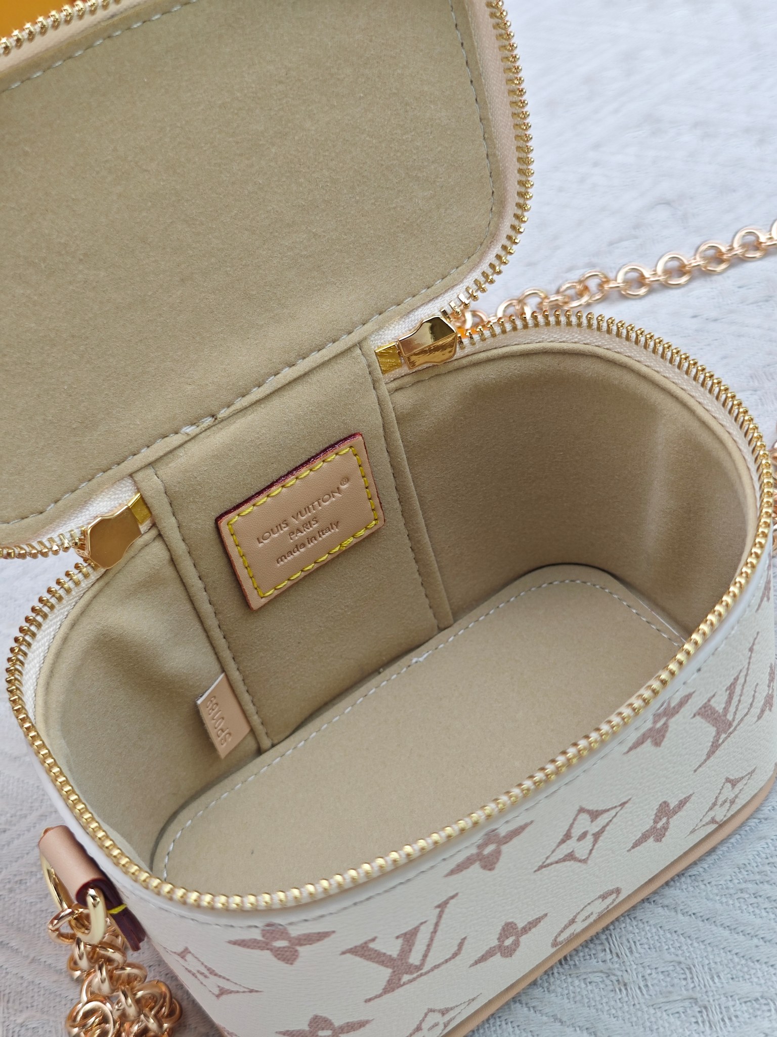 Cheap New Arrivals Louis Vuitton AAA quality Vanity Chain Pouch  in 211833, $70 USD- [IB211833] - Replica Louis Vuitton AAA quality Vanity Pouch