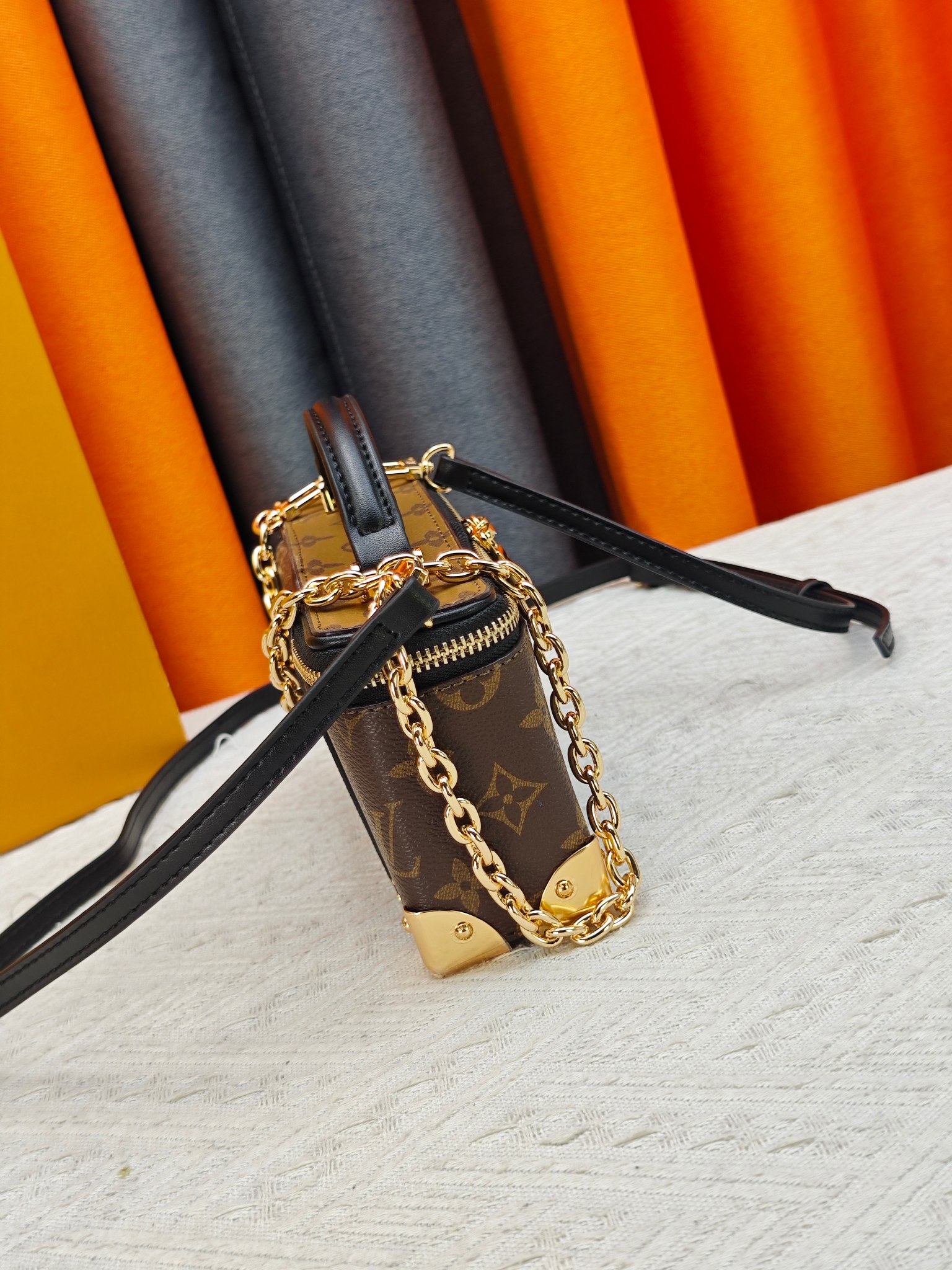 Cheap New Arrivals Louis Vuitton AAA quality Vanity Chain Pouch in 211855, $75 USD- [IB211855] - Replica Louis Vuitton AAA quality Vanity Pouch