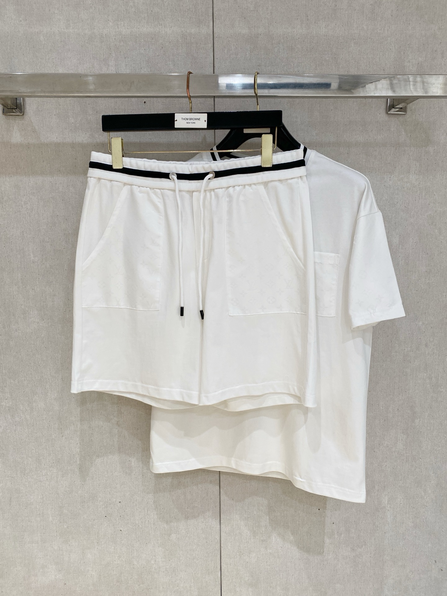 Cheap Louis Vuitton Short Tracksuits For Men in 211878, $55 USD- [IB211878] - Replica Louis Vuitton Short Tracksuits For Men