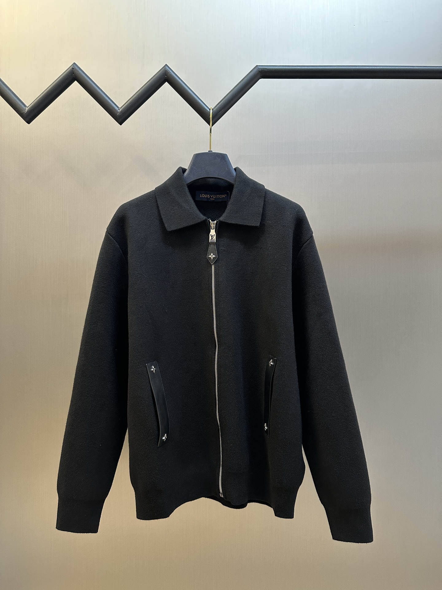 Cheap Louis Vuitton Thick Jackets For Men in 211908, $55 USD- [IB211908] - Replica Louis Vuitton Thick Jackets For Men