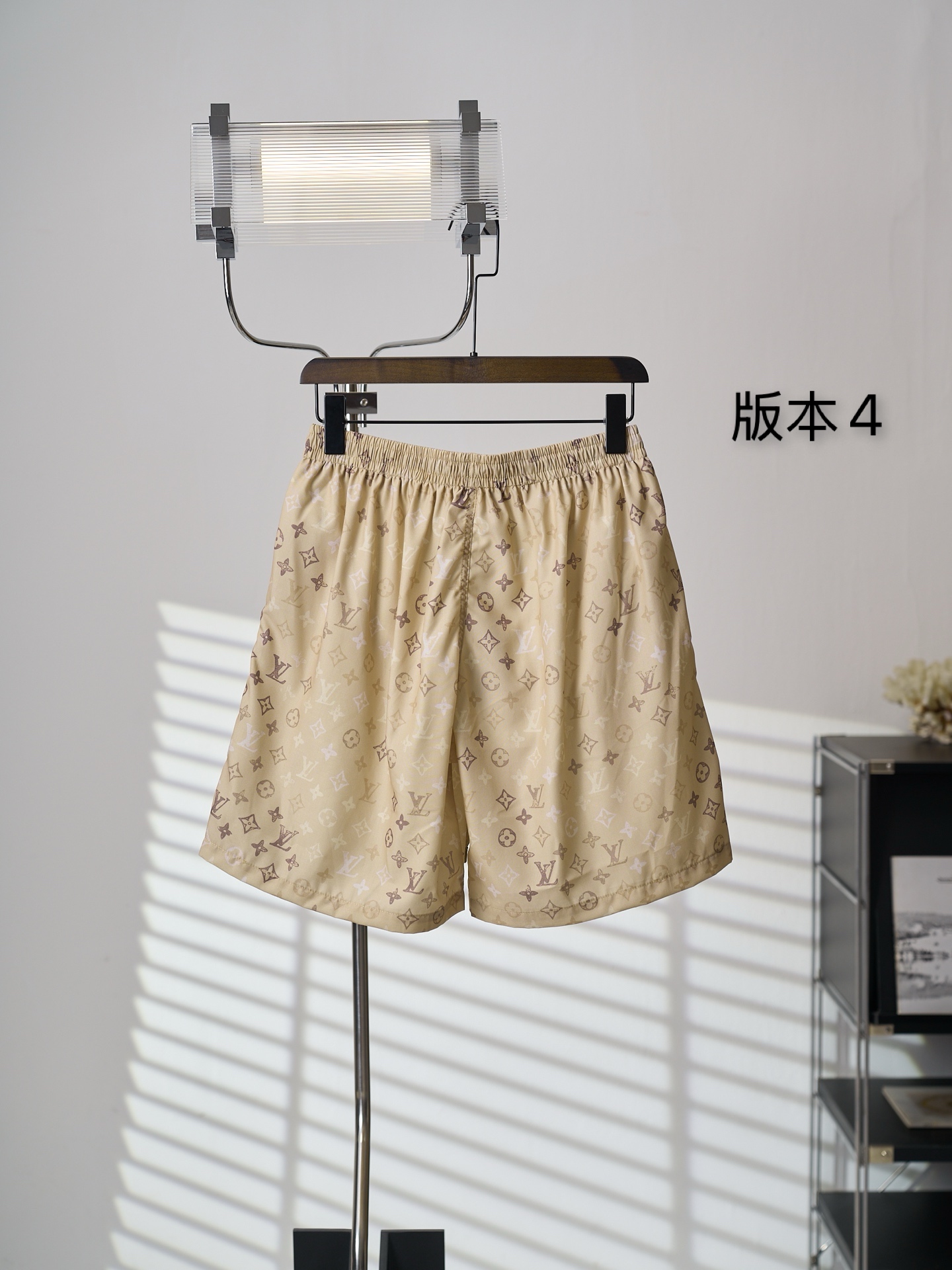 Cheap Louis Vuitton Short Pants For Men in 211913, $30 USD- [IB211913] - Replica Louis Vuitton Short Pants For Men