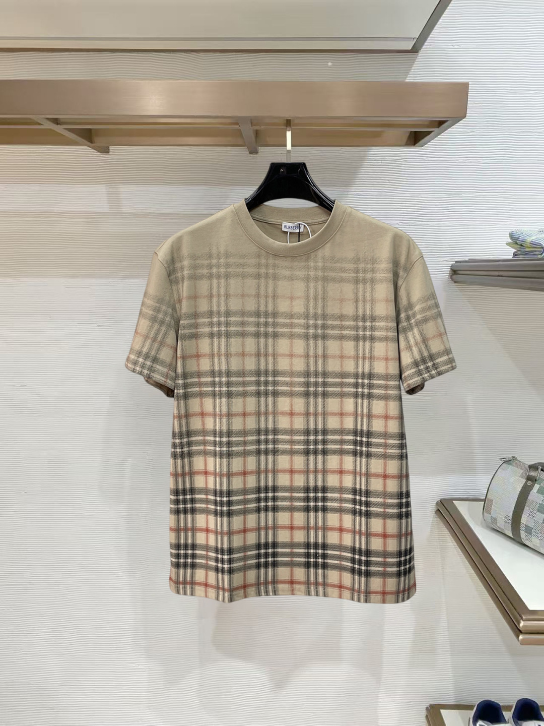 Cheap Burberry T-shirts for Men in 211928, $30 USD- [IB211928] - Replica Burberry T-shirts for Men