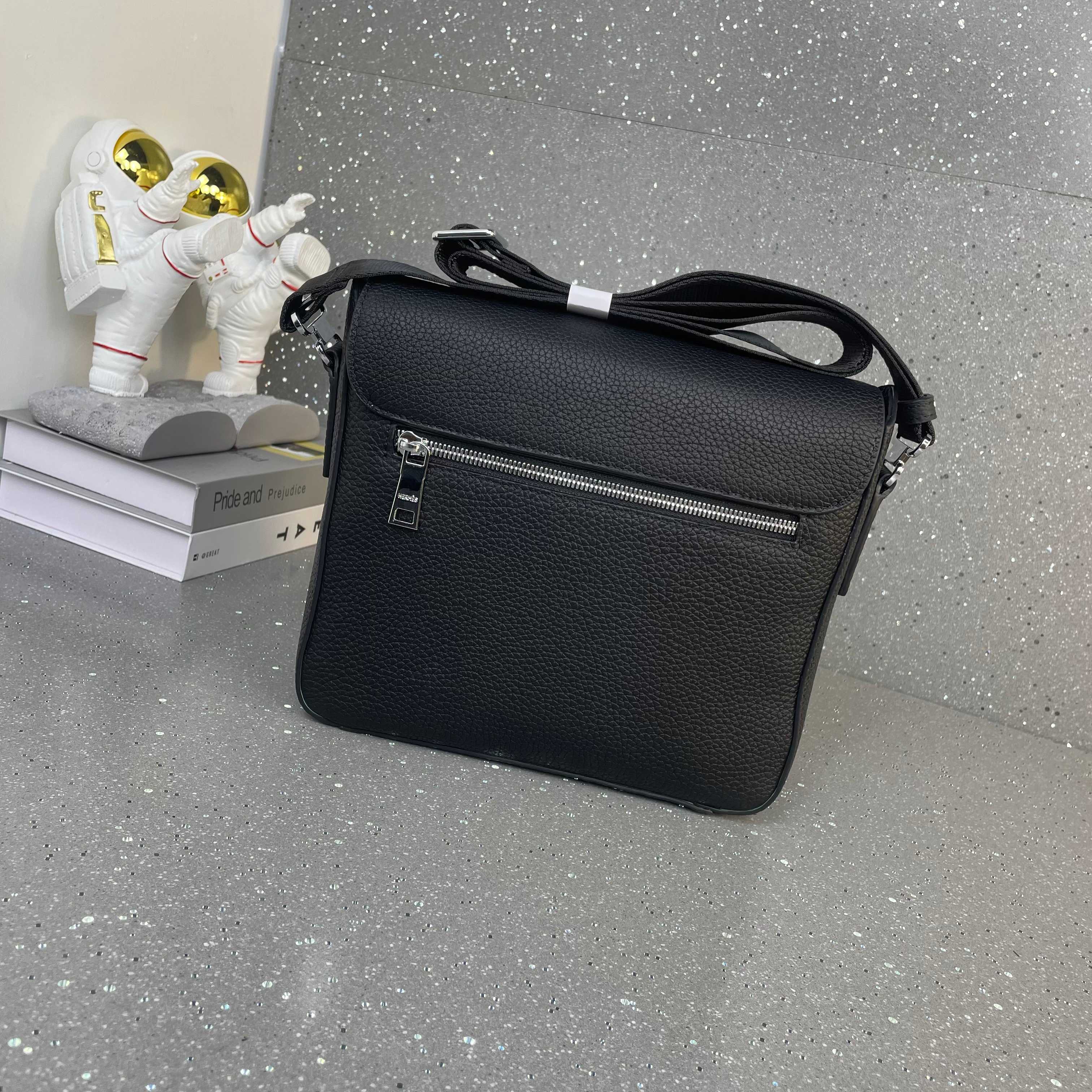 Cheap New Arrivals Hermes AAA quality Crossbody bags for Men in 211972, $105 USD- [IB211972] - Replica Hermes AAA+++ Bags For Men