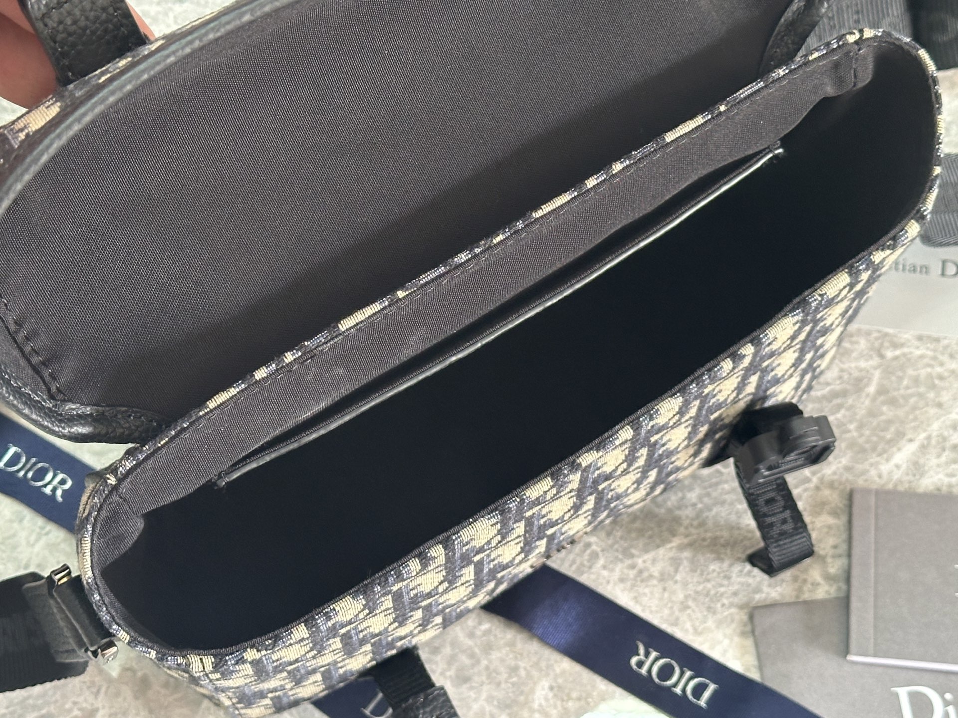 Cheap New Dior AAA-quality men's vertical flap messenger bag in 212014, $105 USD- [IB212014] - Replica Dior AAA quality Bags For Men