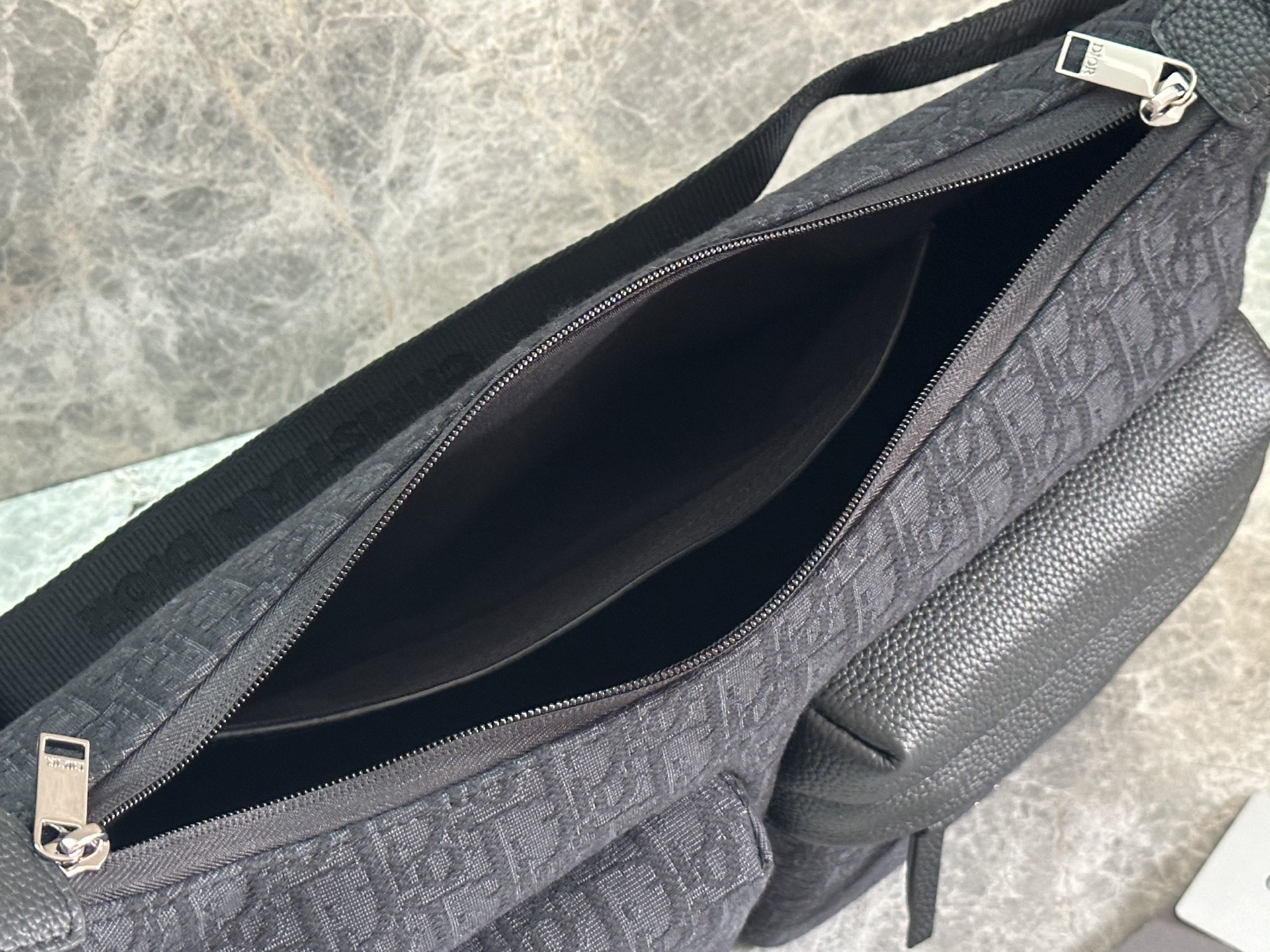 Cheap New Dior AAA-quality men's medium-sized handbag in 212020, $105 USD- [IB212020] - Replica Dior AAA quality Bags For Men