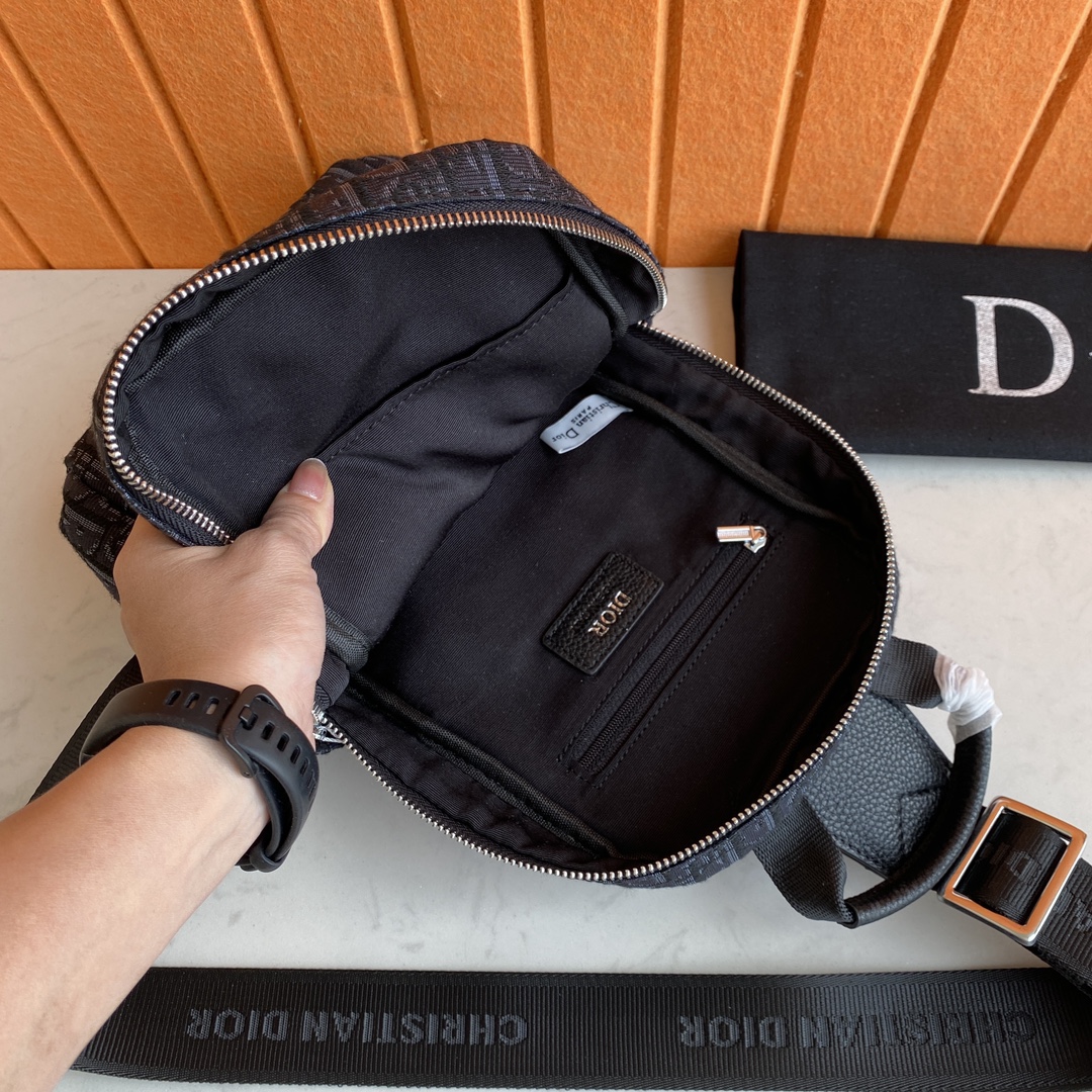 Cheap New Dior AAA-Class Men's Shoulder Bag in 212111, $105 USD- [IB212111] - Replica Dior AAA quality Bags For Men