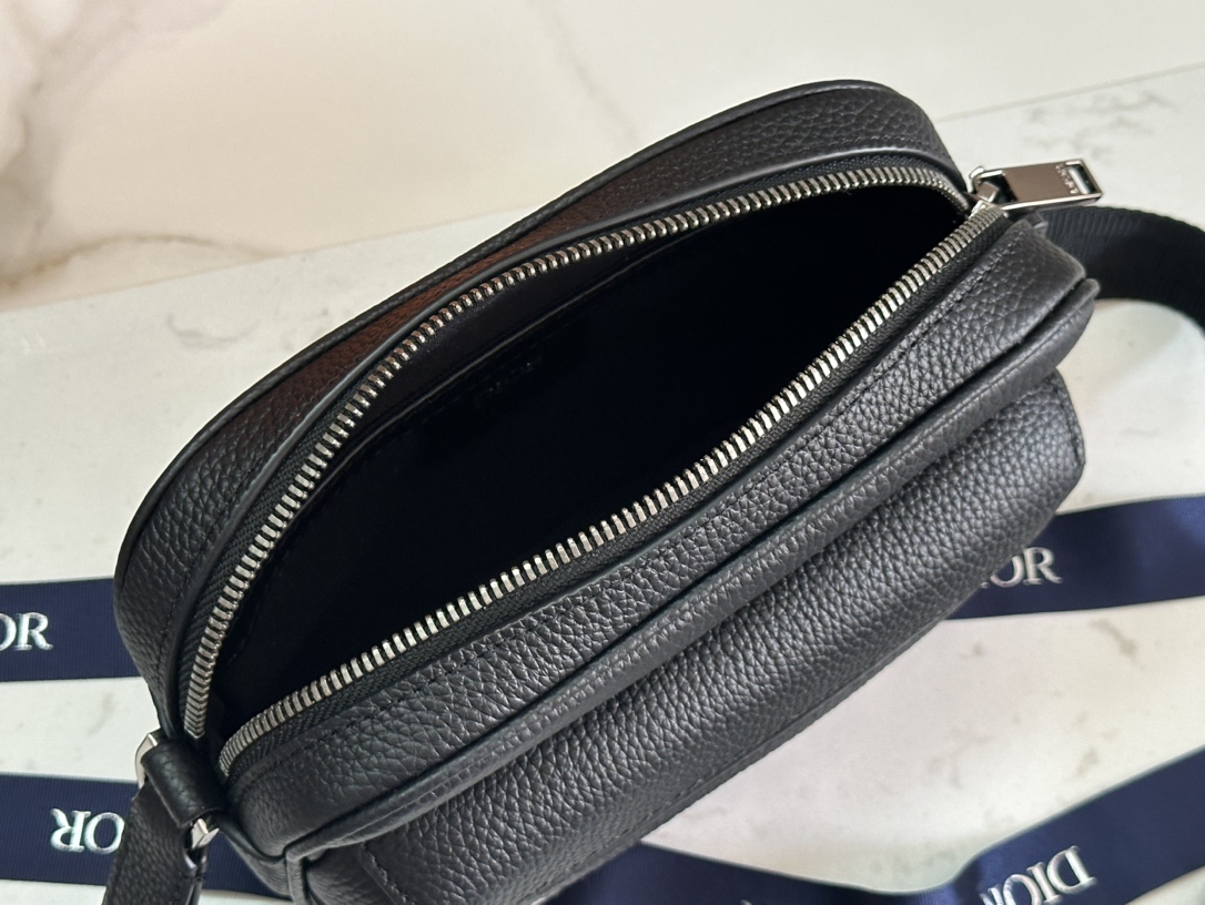 Cheap New Dior AAA-level men's crossbody bag in 212123, $95 USD- [IB212123] - Replica Dior AAA quality Bags For Men