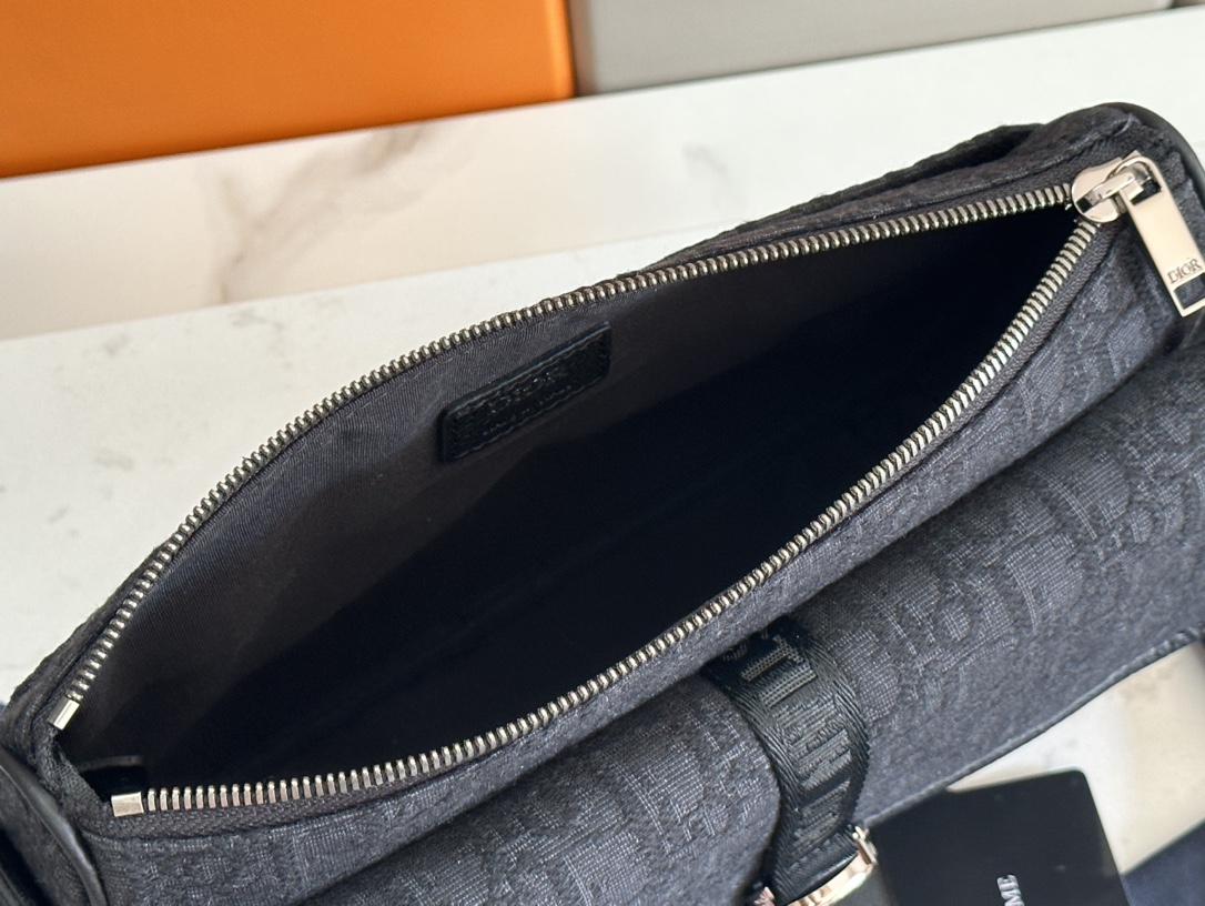 Cheap New Dior AAA-level men's crossbody bag in 212126, $95 USD- [IB212126] - Replica Dior AAA quality Bags For Men